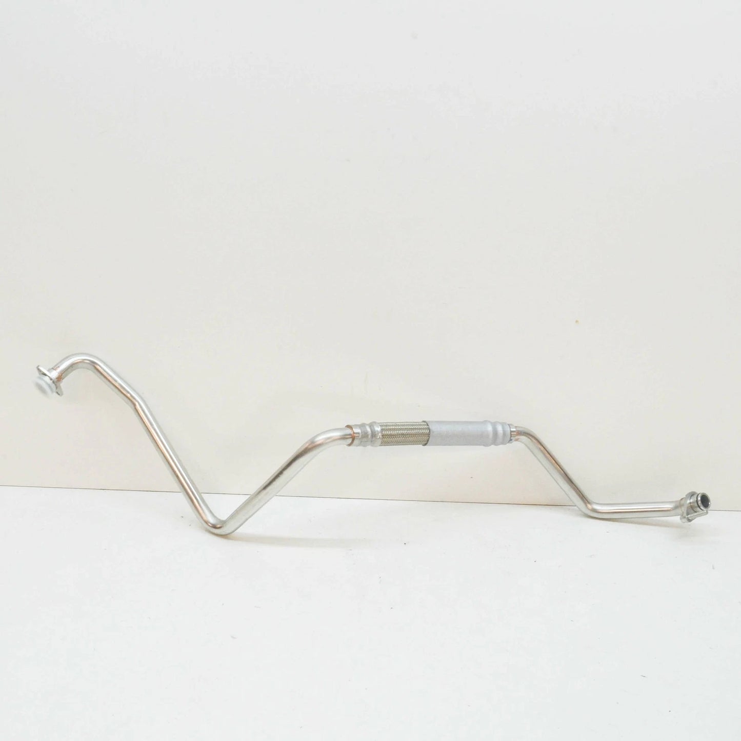 NEW AUDI R8 OIL COOLER LINE 420115689T ORIGINAL