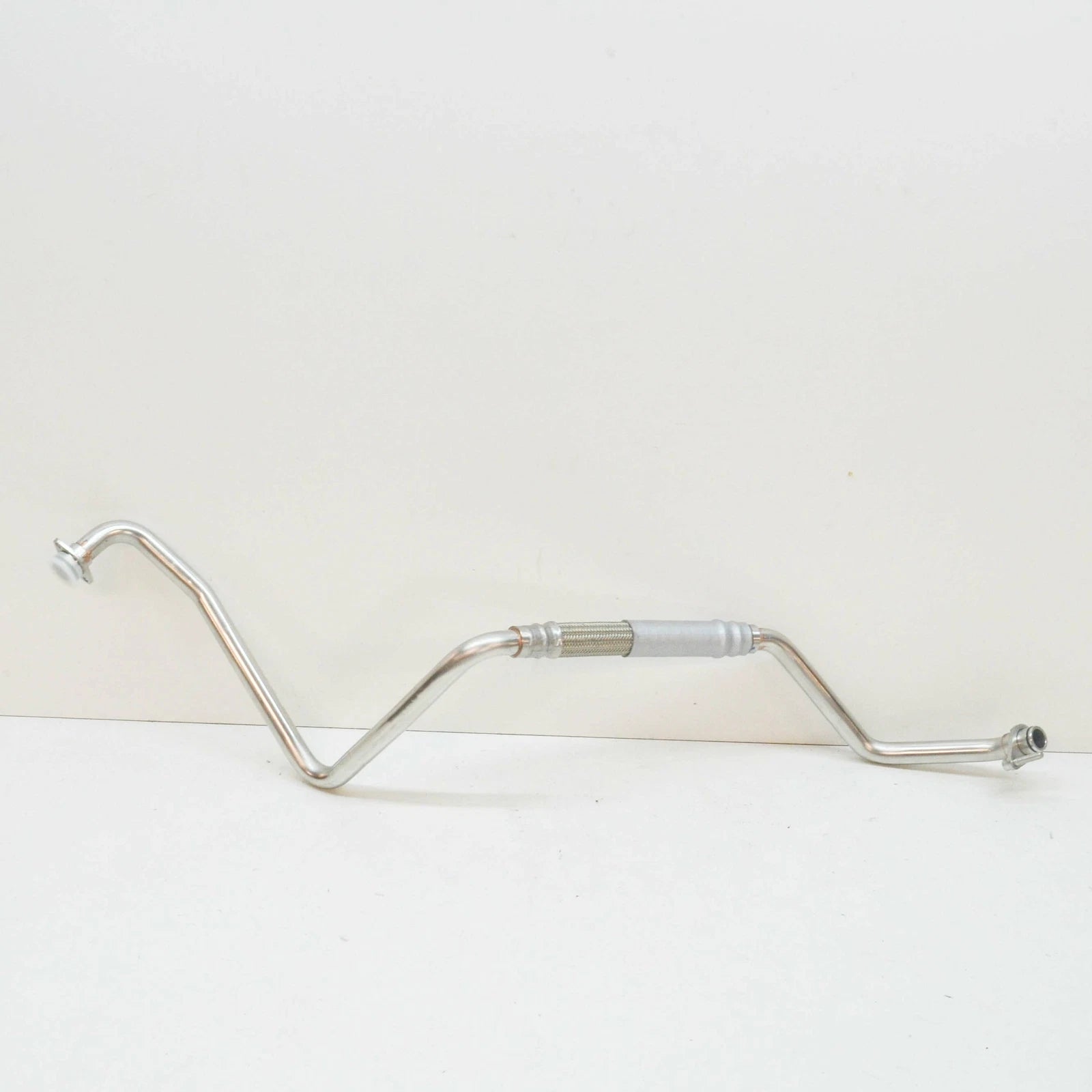 NEW AUDI R8 OIL COOLER LINE 420115689T ORIGINAL