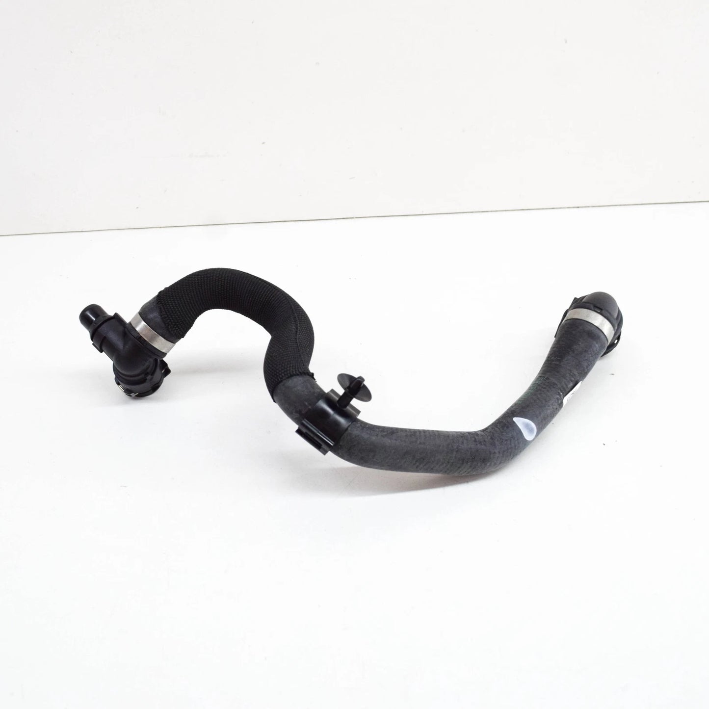NEW BMW 3 G20, G28 LEFT SIDE WATER AUXILIARY RADIATOR HOSE 17128654821 OEM