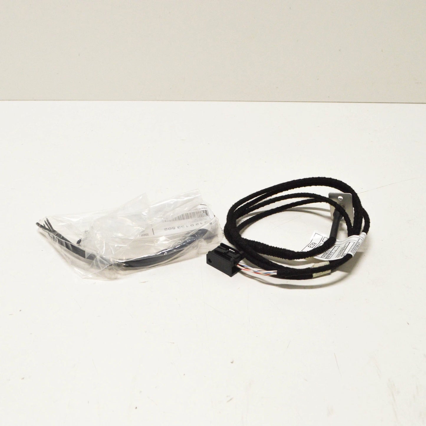 NEW BMW E39 E53 E60 E61 AUXILIARY CONNECTION RETROFIT KIT 0153502 65120153502
