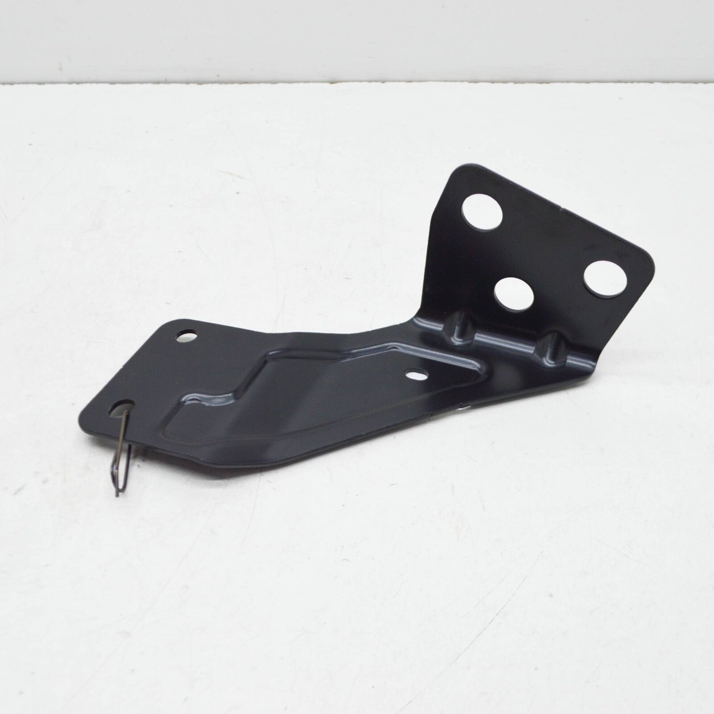 NEW AUDI Q7 4M COOLANT HOSE BRACKET 4M0121233DA ORIGINAL