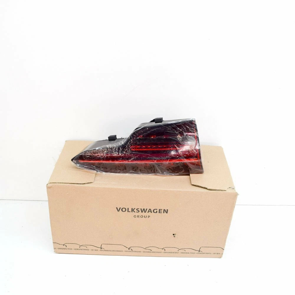 NEW AUDI A4 B9 SALOON LEFT SIDE TAILGATE TAILLIGHT 8W5945093AC 2020 ORIGINAL