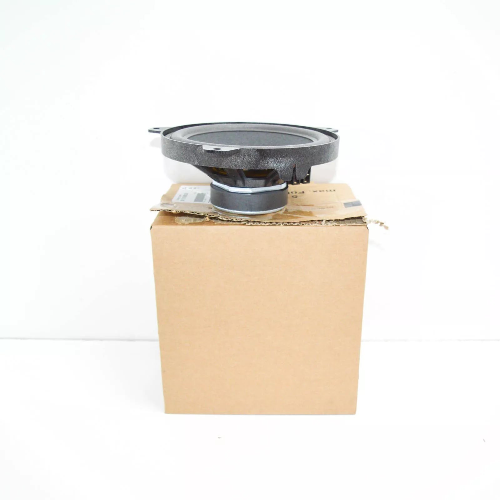 NEW BMW 3 E46 FRONT DOOR HIFI SYSTEM BASS LOUDSPEAKER 65138368238 ORIGINAL