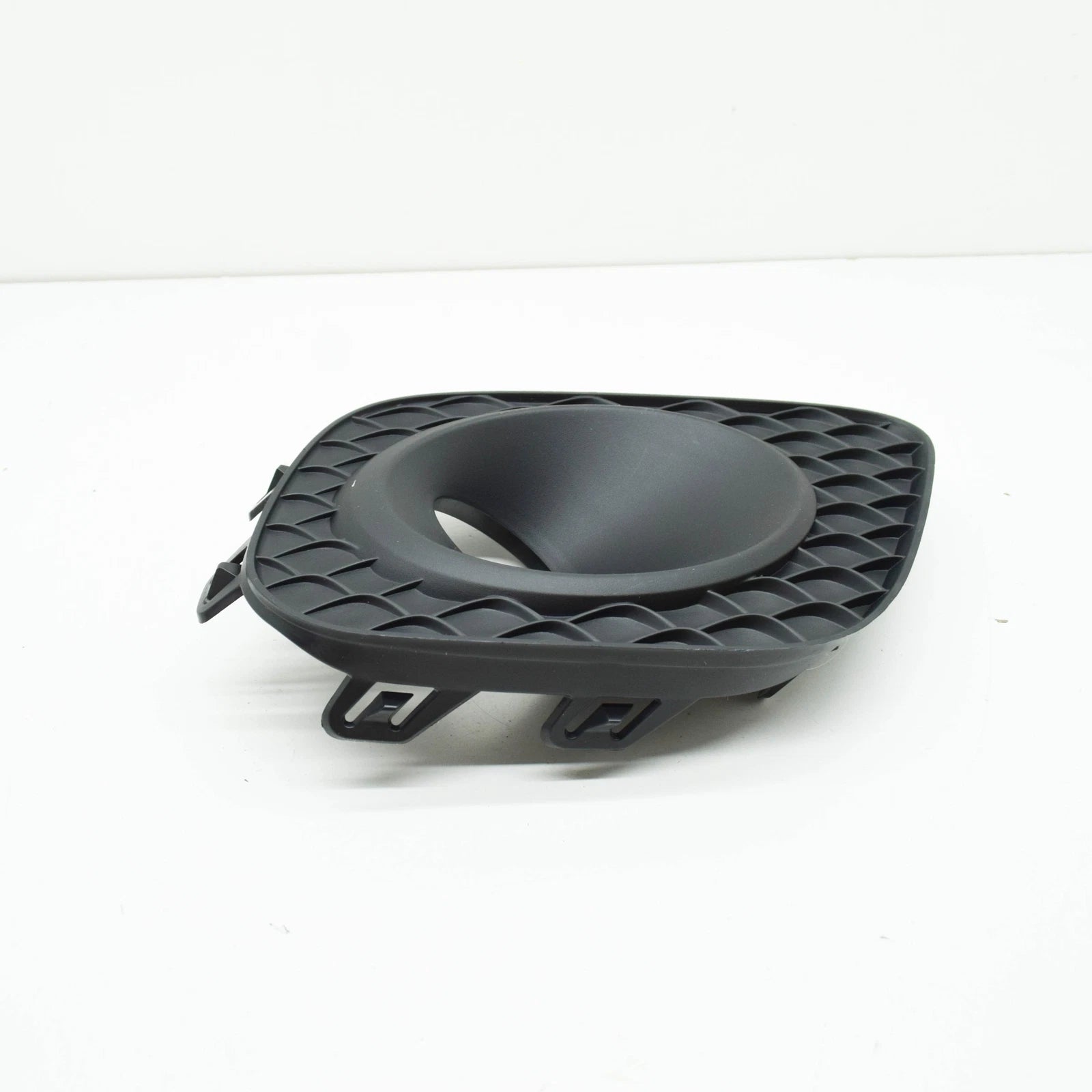 NEW MB GLB X247 FRONT BUMPER OUTER LOWER RIGHT GRILLE COVER A2478856201 ORIGINAL