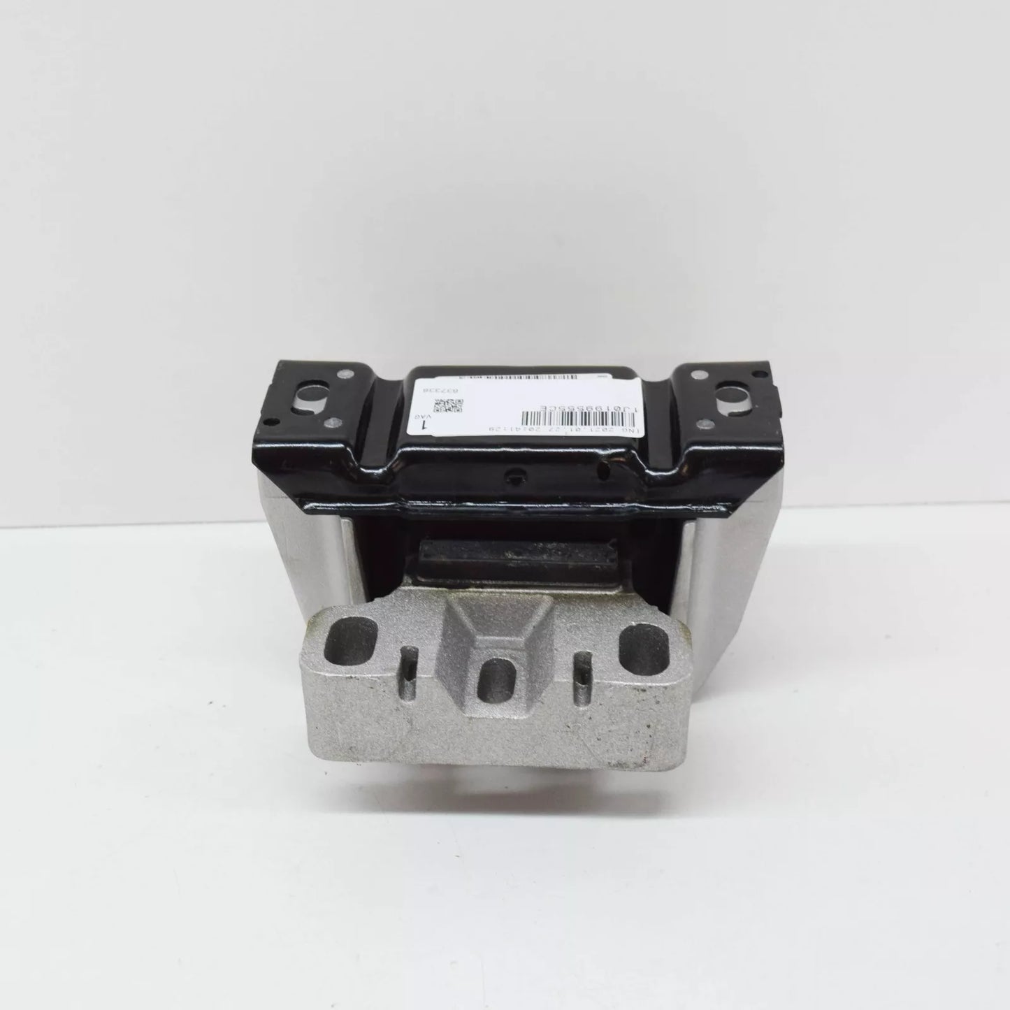 NEW VOLKSWAGEN BEETLE 9C LEFT GEARBOX MOUNTING 1J0199555CE