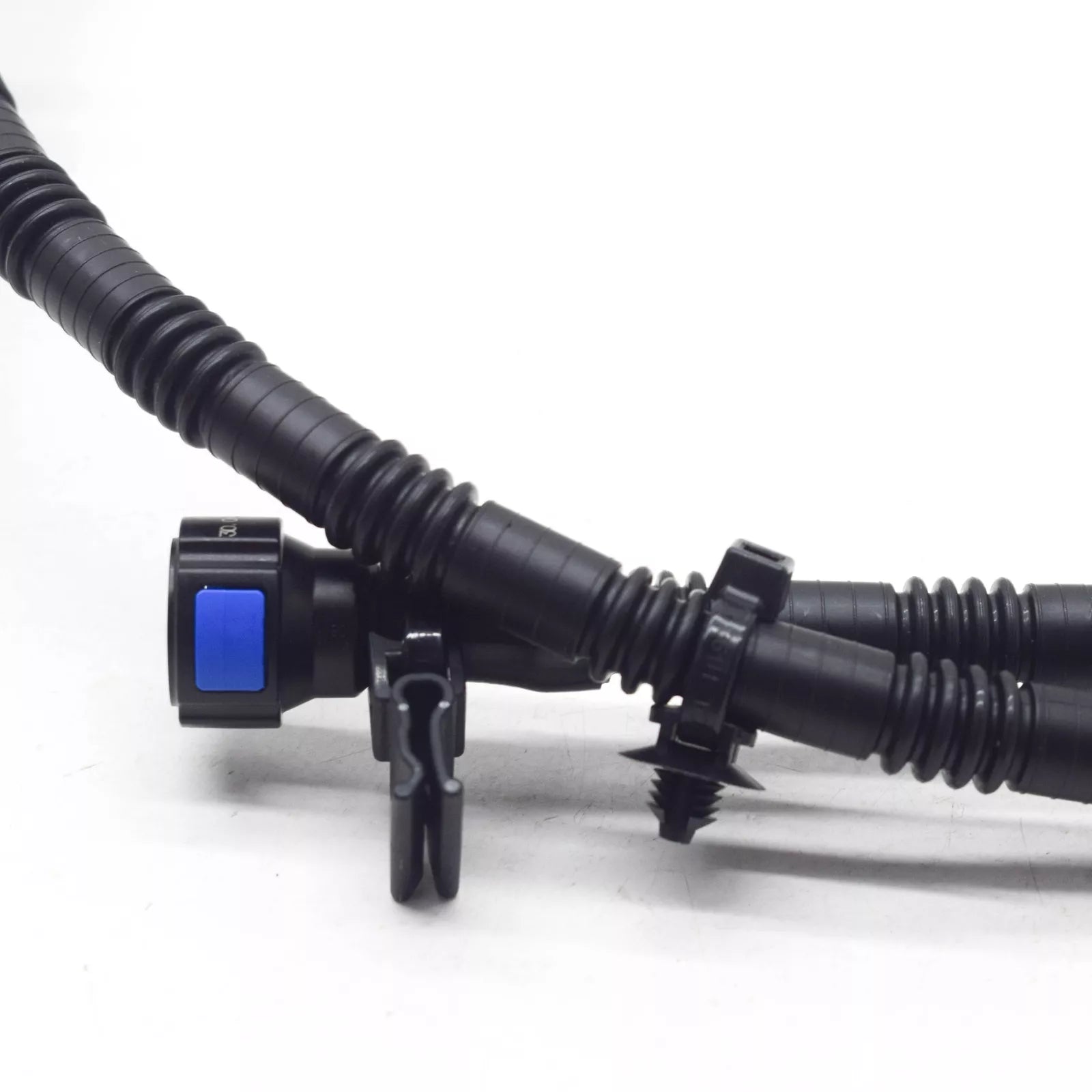 NEW AUDI Q7 4M FRONT HEADLIGHT WASHER NOZZLE HOSE 4M0955970D