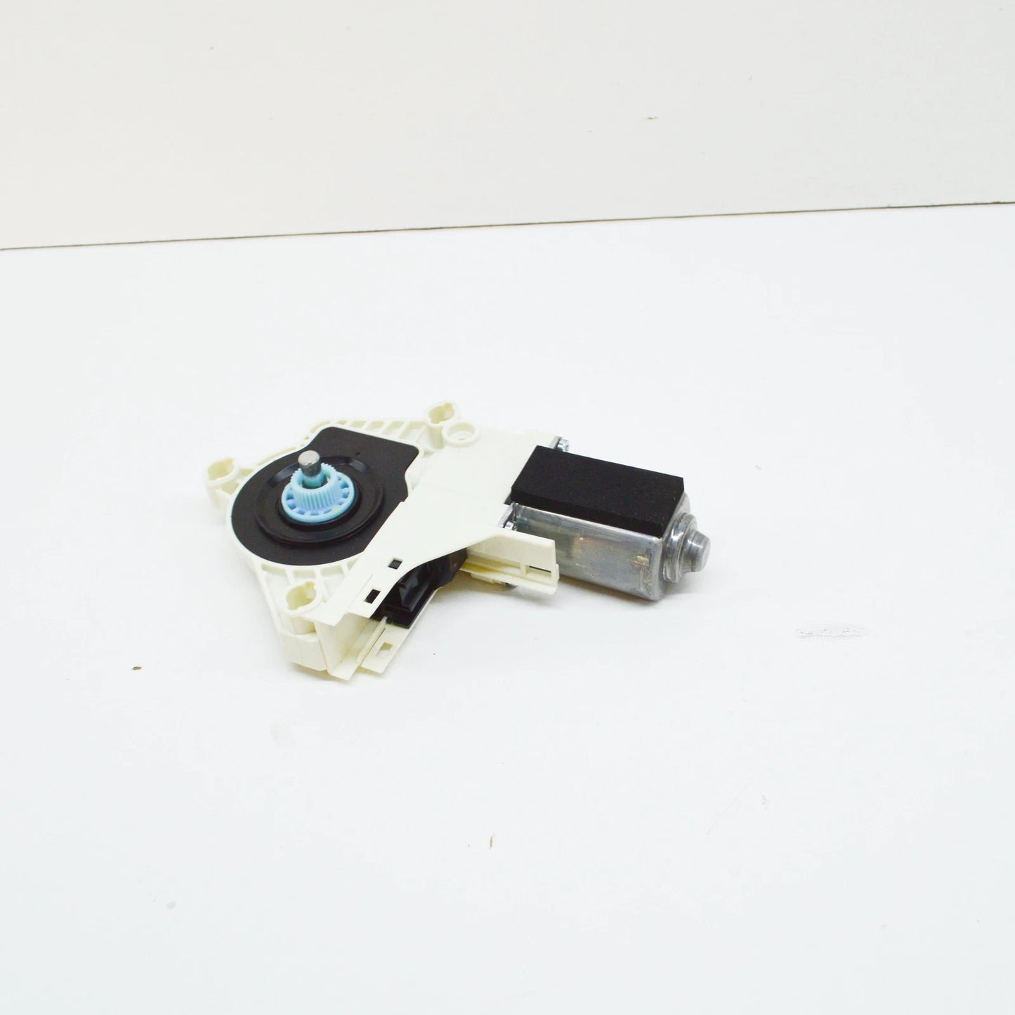 NEW AUDI A4 B8 FRONT LEFT DOOR WINDOW REGULATOR MOTOR 8T0959801B