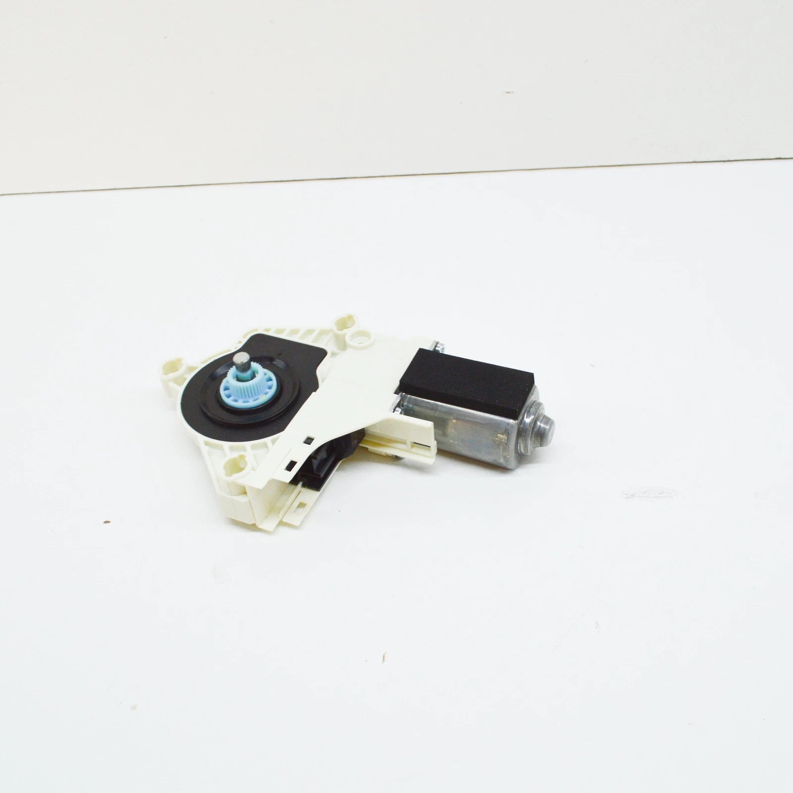 NEW AUDI A4 B8 FRONT LEFT DOOR WINDOW REGULATOR MOTOR 8T0959801B