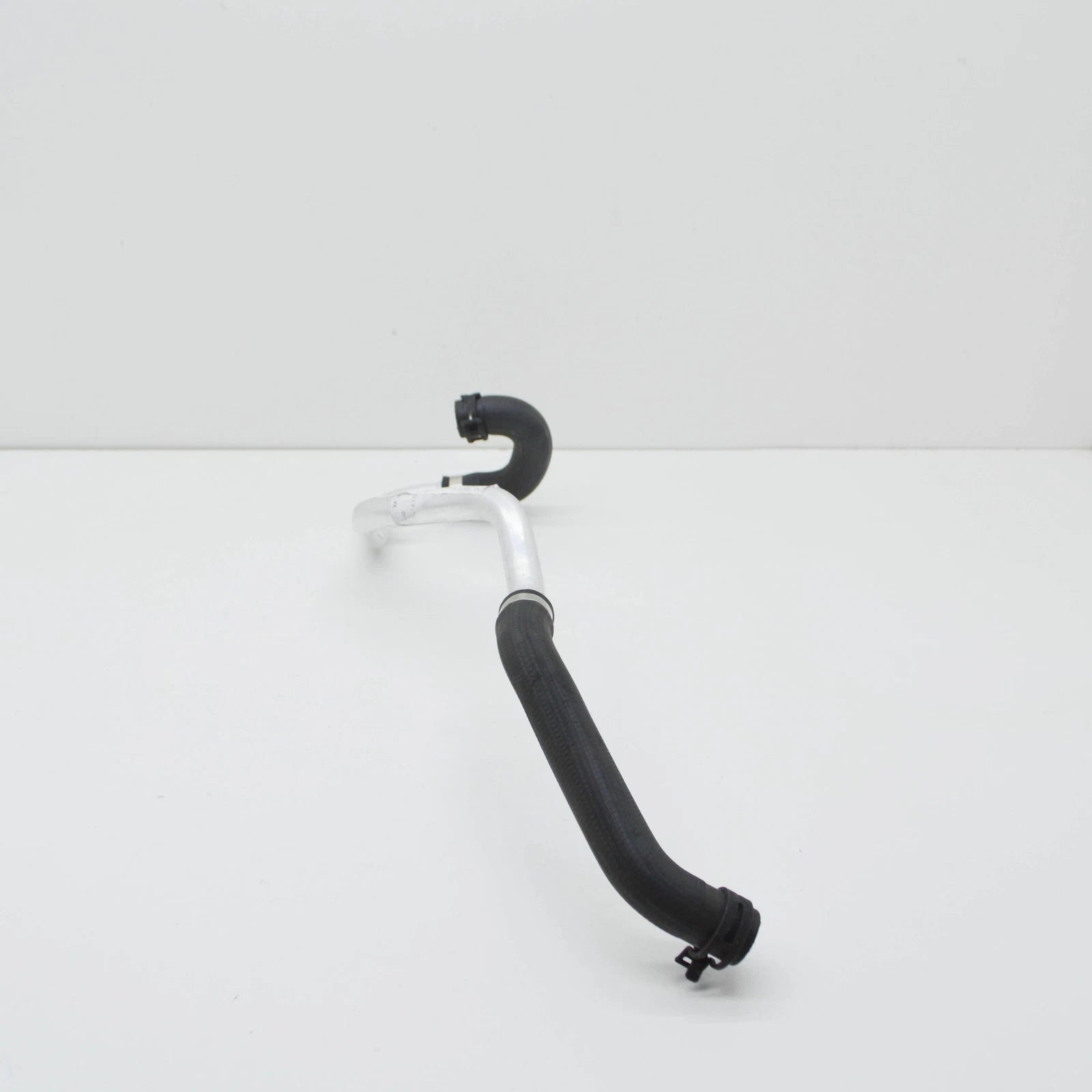 NEW MERCEDES-BENZ C W205 ADDITIONAL WATER PUMP HEATING LINE A2055061900 ORIGINAL