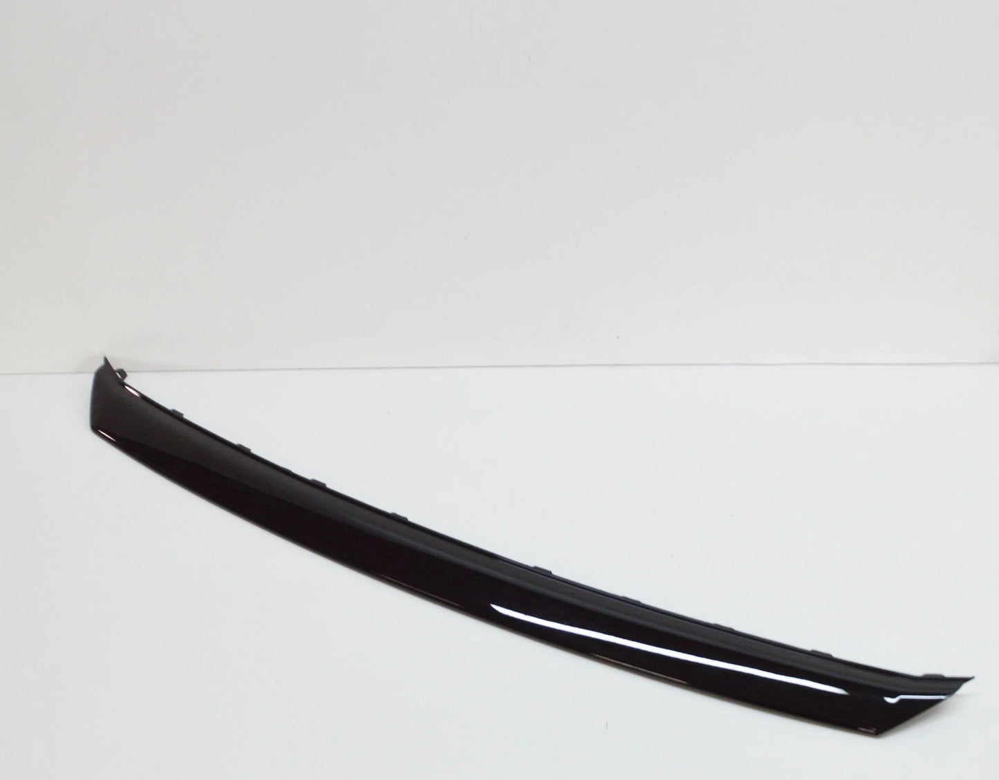 NEW VOLKSWAGEN JETTA A7 FRONT BUMPER CENTER TRIM 17A853053D041 ORIGINAL