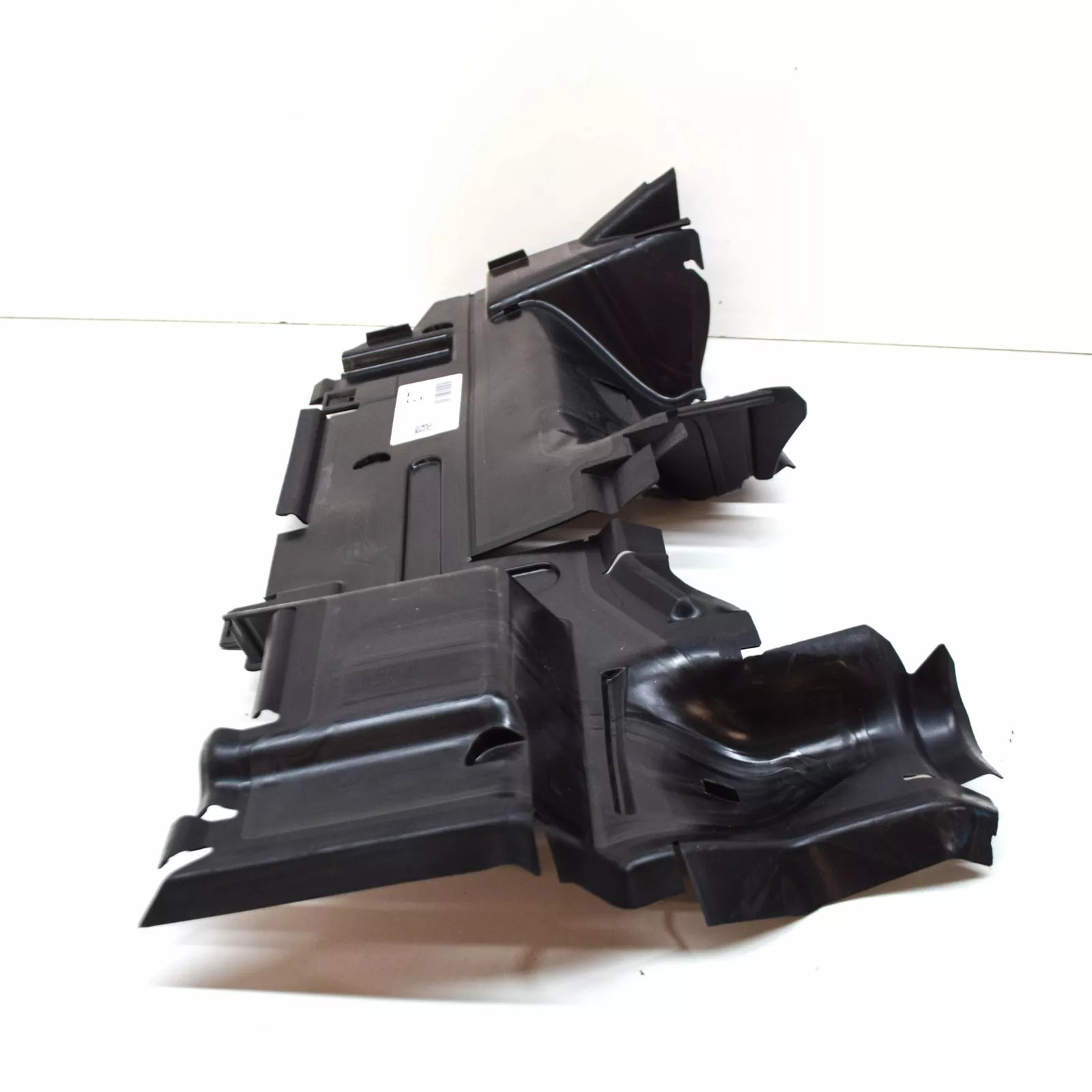 NEW AUDI Q8 FRONT LEFT RADIATOR WIND DEFLECTOR 4M8121283A