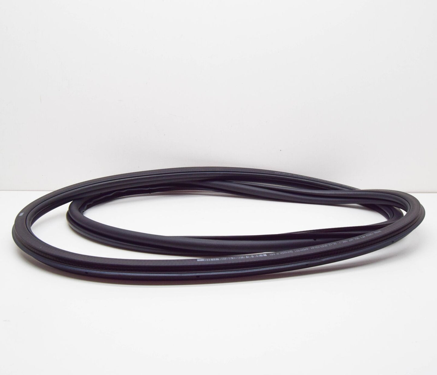 new skoda octavia 5e mk3 front right door seal rubber 5e0867366j original