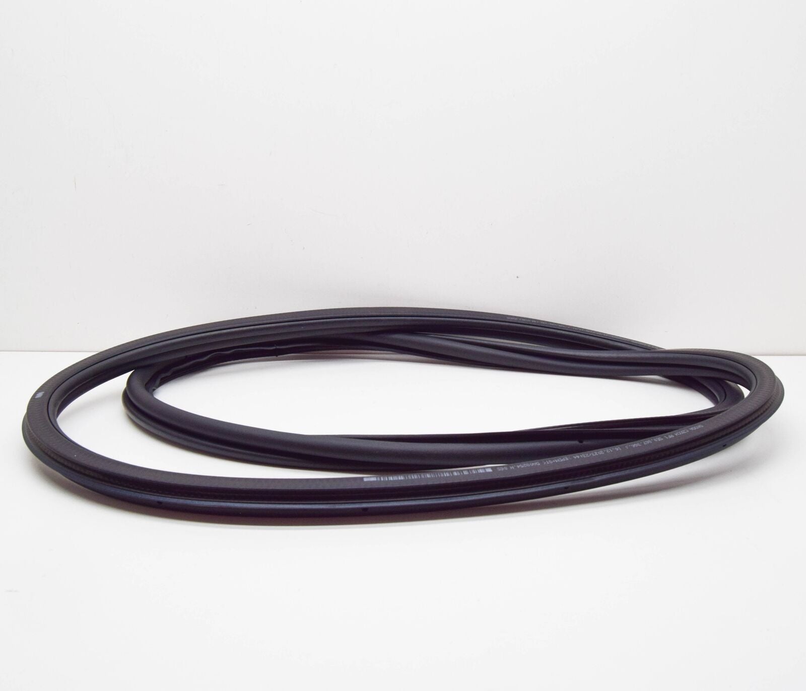 new skoda octavia 5e mk3 front right door seal rubber 5e0867366j original