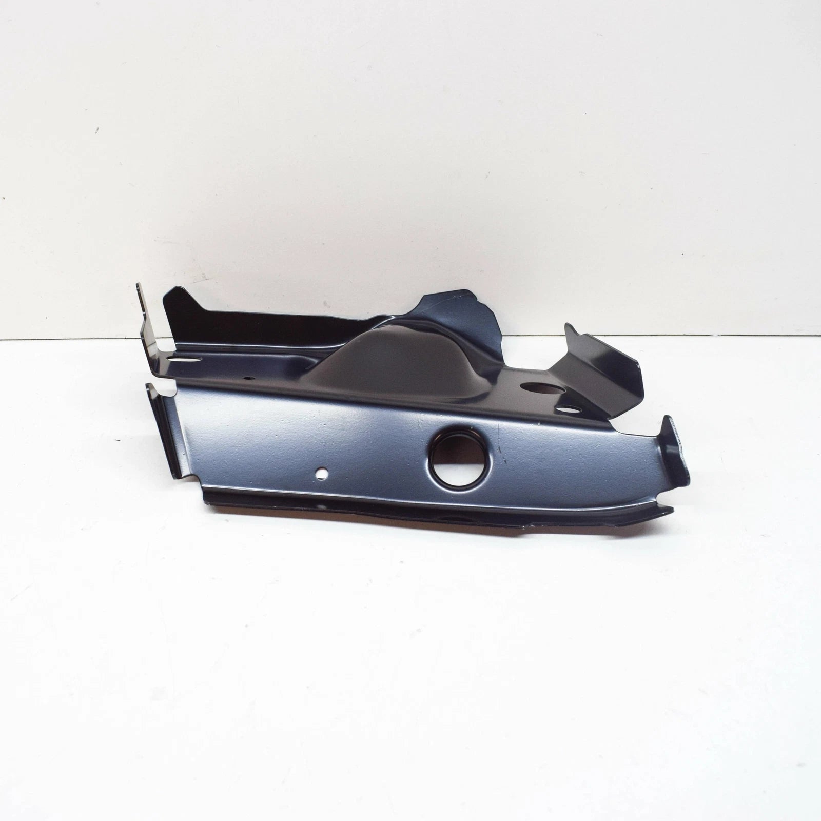 NEW AUDI A4 B9 FRONT CENTER RIGHT FLOOR PAN REINFORCEMENT 8W0803698