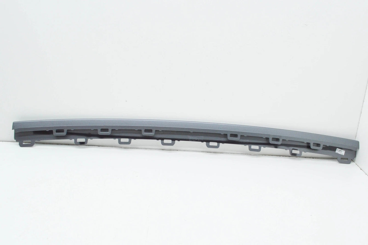 NEW AUDI A1 SPORTBACK GBA REAR BUMPER CENTER MOLDING 82A8076441RR