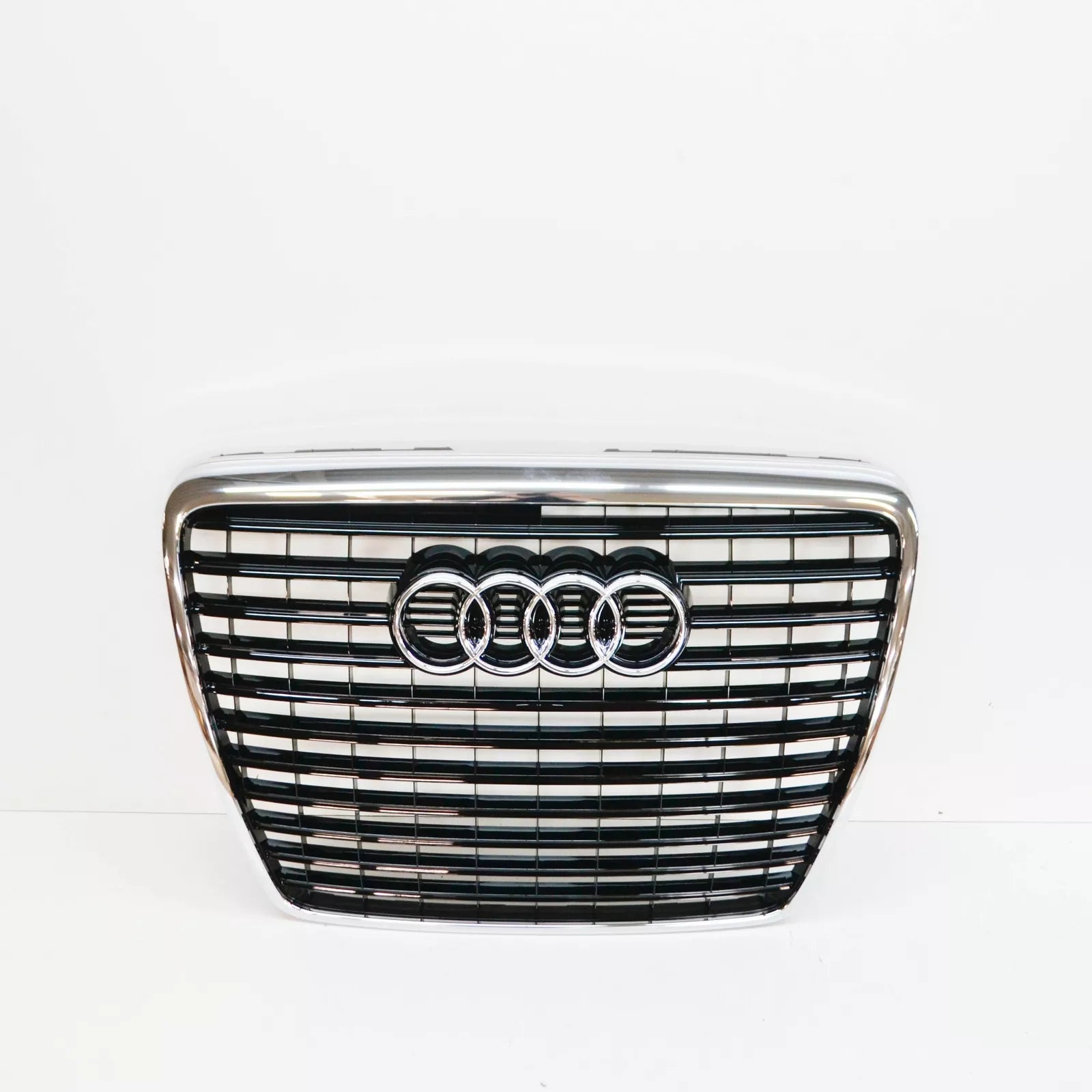 NEW AUDI A6 AVANT C6 FRONT RADIATOR GRILLE 4F0853651ANT94