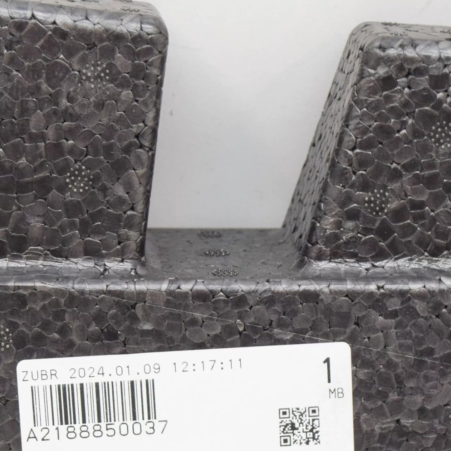 NEW MERCEDES-BENZ CLS C218 FRONT BUMPER ABSORBER FOAM A2188850037 2013 ORIGINAL