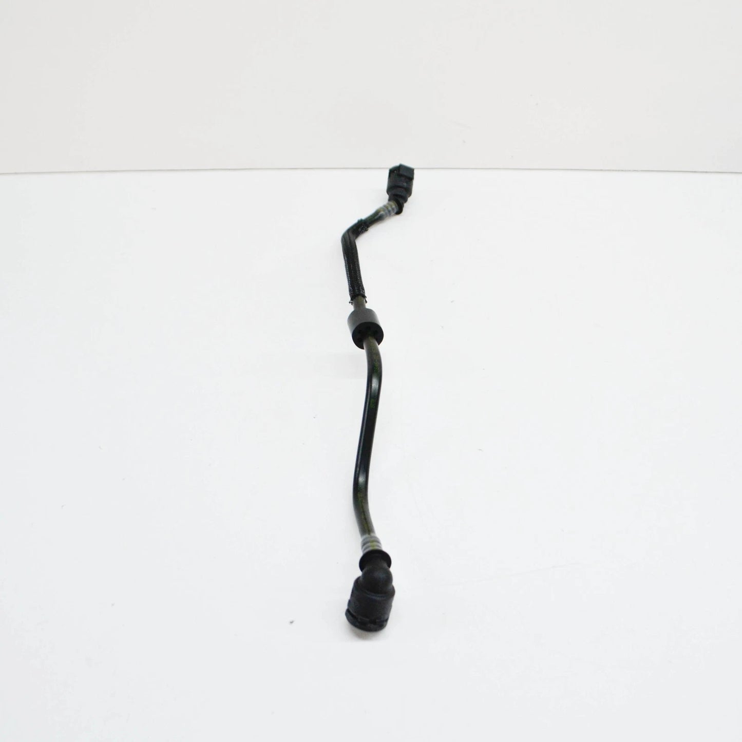 NEW BMW 5 G30 INTAKE SYSTEM EXPANSION TANK PIPE 17128602646 ORIGINAL