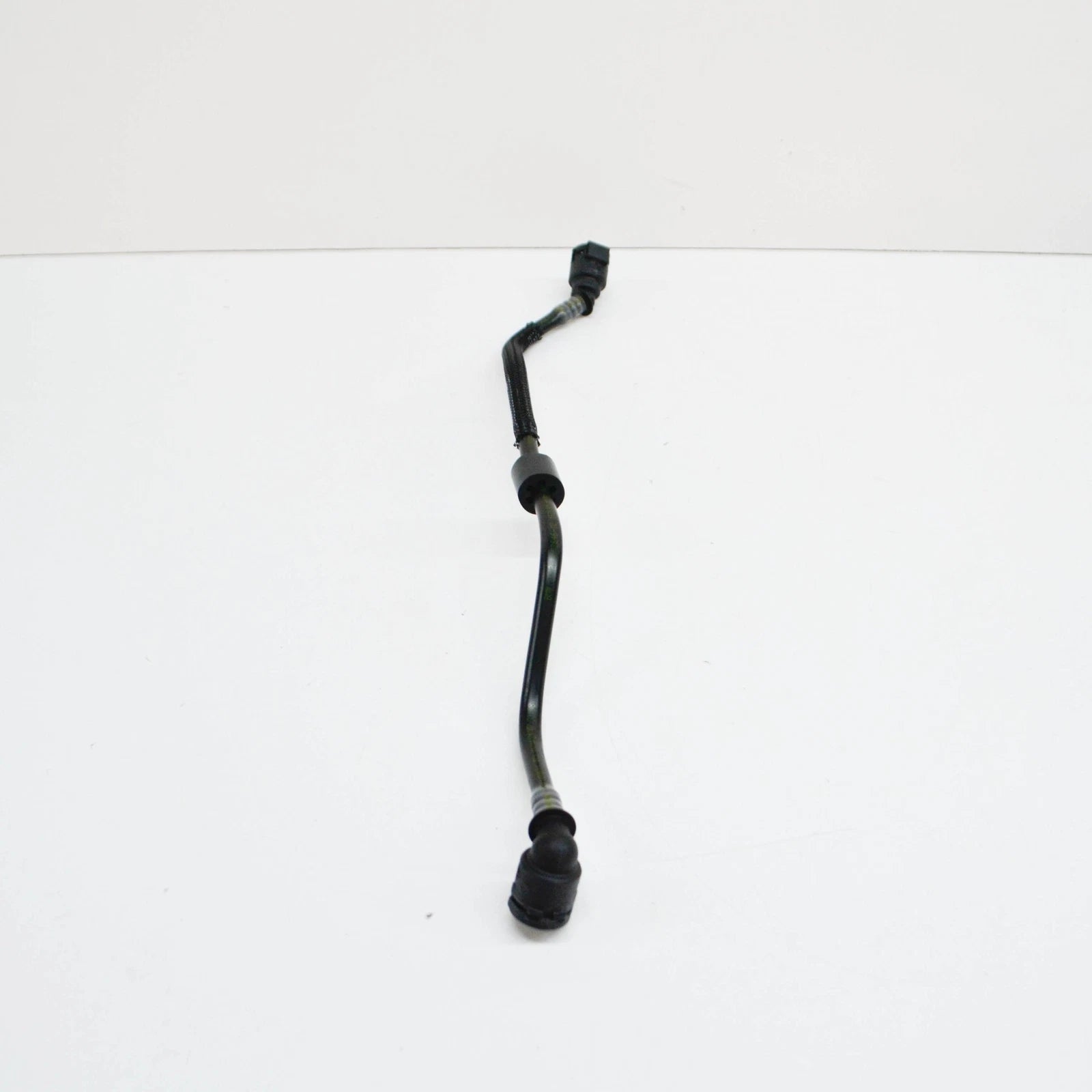 NEW BMW 5 G30 INTAKE SYSTEM EXPANSION TANK PIPE 17128602646 ORIGINAL