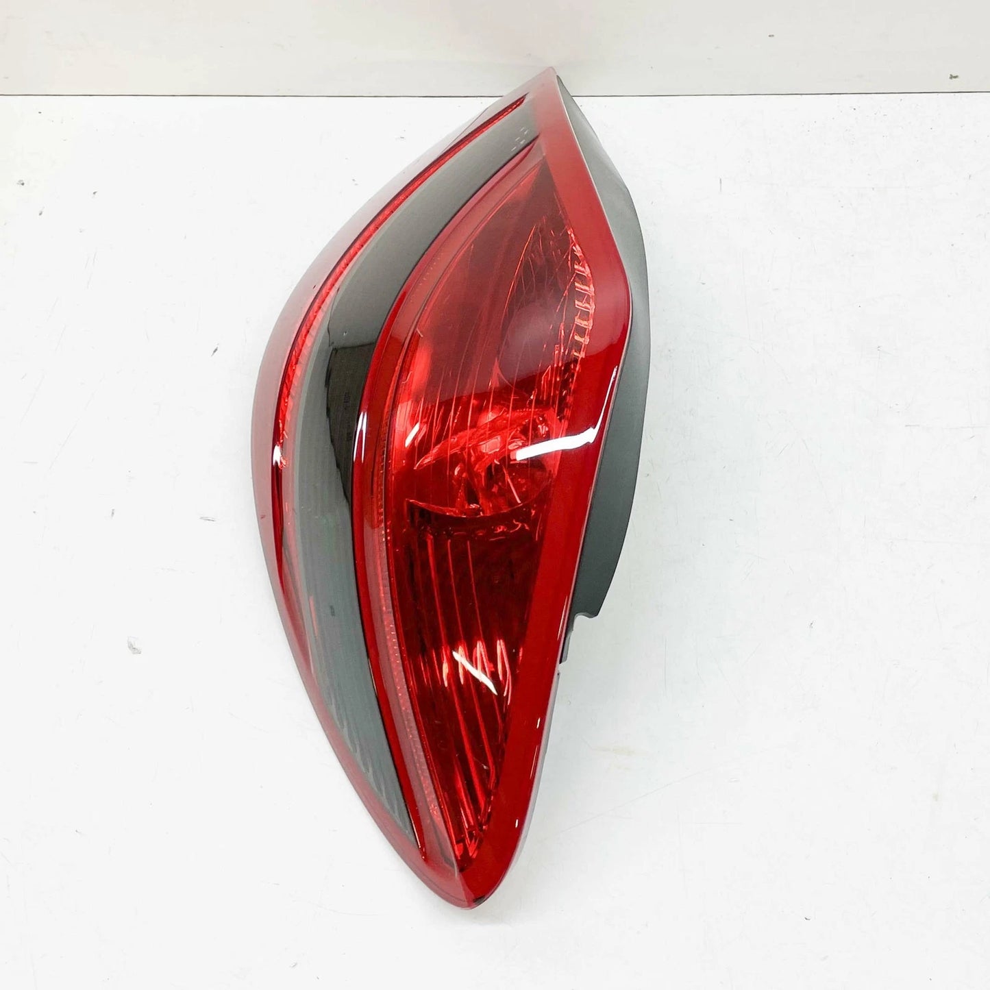 NEW MERCEDES-BENZ SLK R171 REAR RIGHT TAILLIGHT A1718200664 ORIGINAL