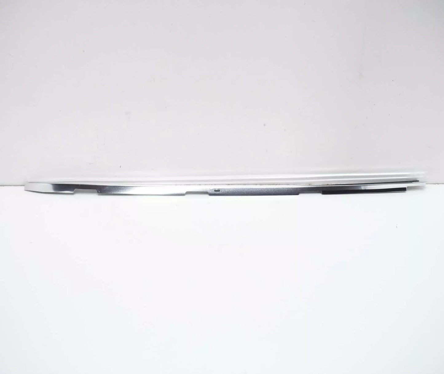 NEW MB S W126 WINDSHIELD RIGHT LATERAL GARNISH MOULDING A1266702822 ORIGINAL