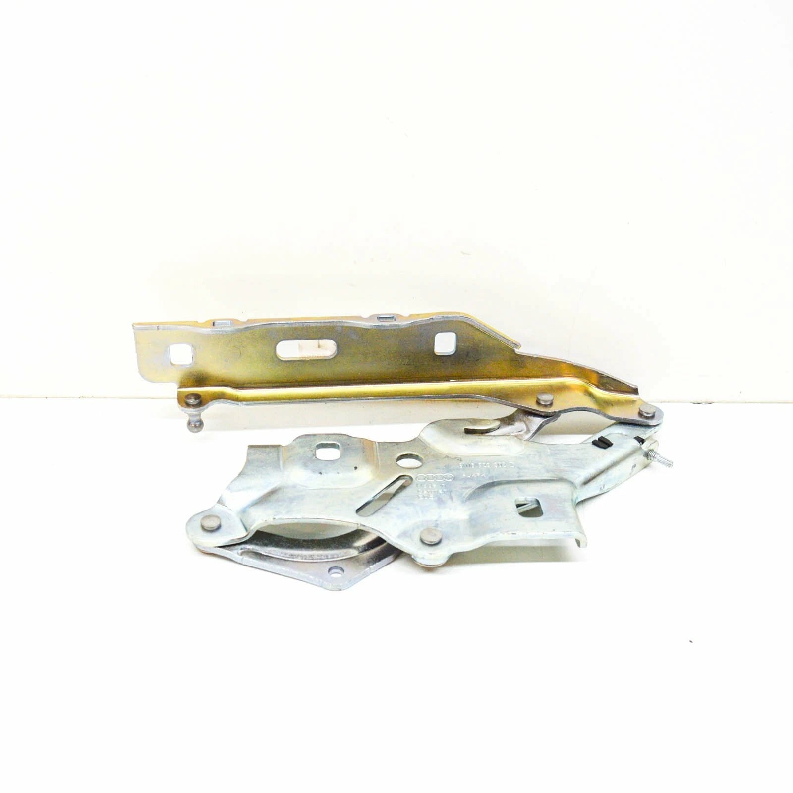 NEW AUDI A5 CONVERTIBLE 8W6 FRONT RIGHT BONNET HOOD HINGE 8W6823302D