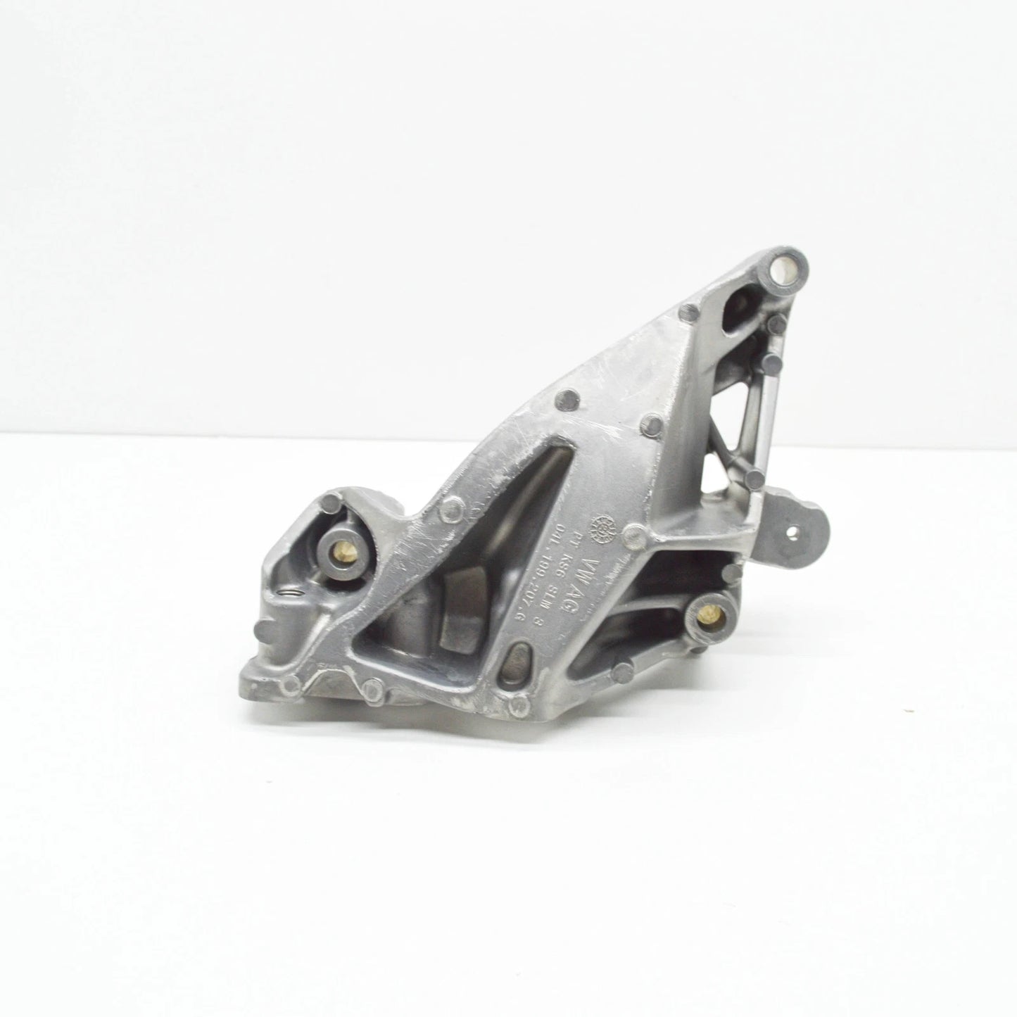 NEW VOLKSWAGEN CRAFTER FURGON SY ENGINE BRACKET RIGHT SIDE 04L199207G