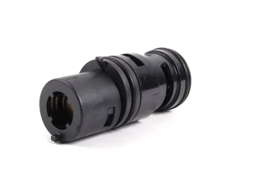 NEW BMW X3 E83 OIL COOLER THERMOSTAT 3438717 17113438717 ORIGINAL