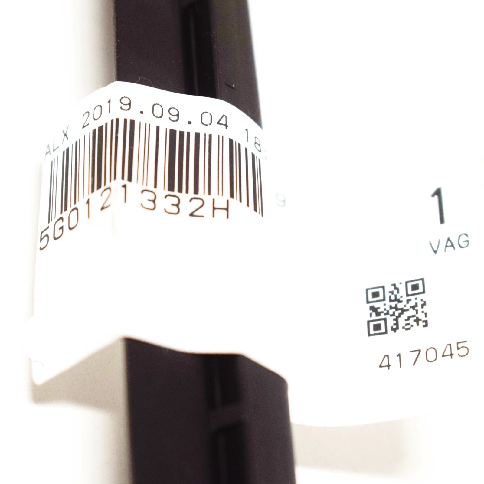 NEW VOLKSWAGEN GOLF MK7 RADIATOR RIGHT SEALING STRIP 5G0121332H ORIGINAL