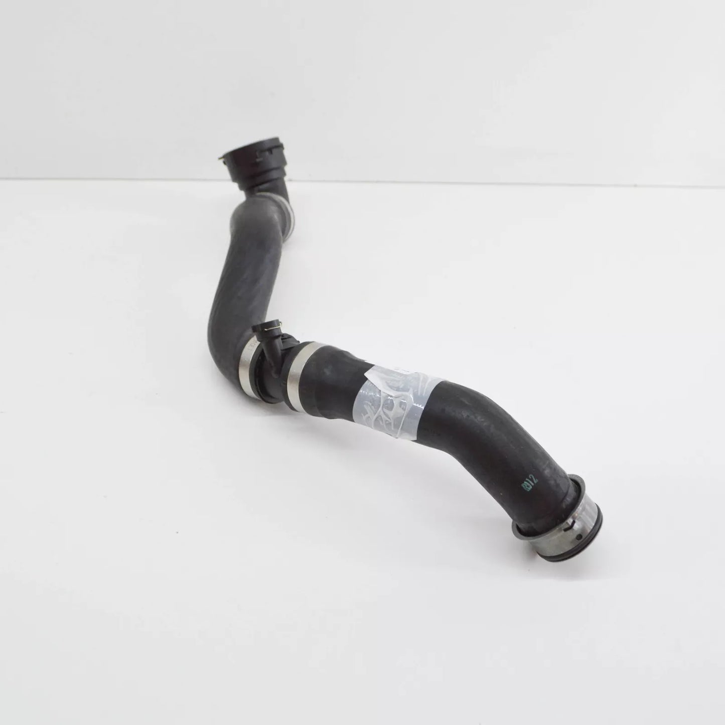 NEW MERCEDES-BENZ SL R230 RADIATOR TOP HOSE A2305013682 ORIGINAL