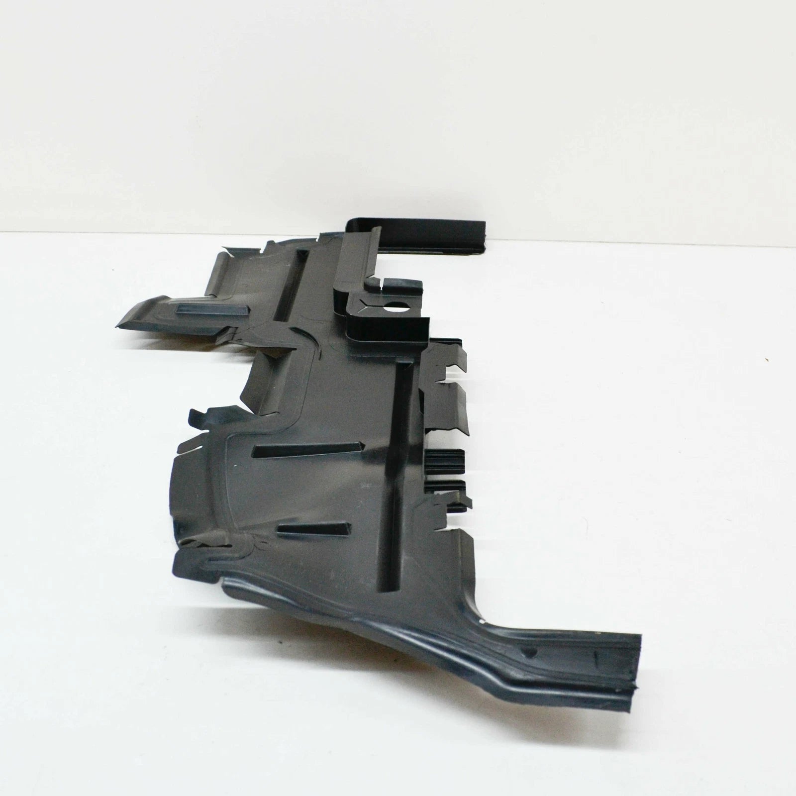 NEW AUDI A6 C7 RADIATOR LEFT AIR GUIDE 4G0121283BC