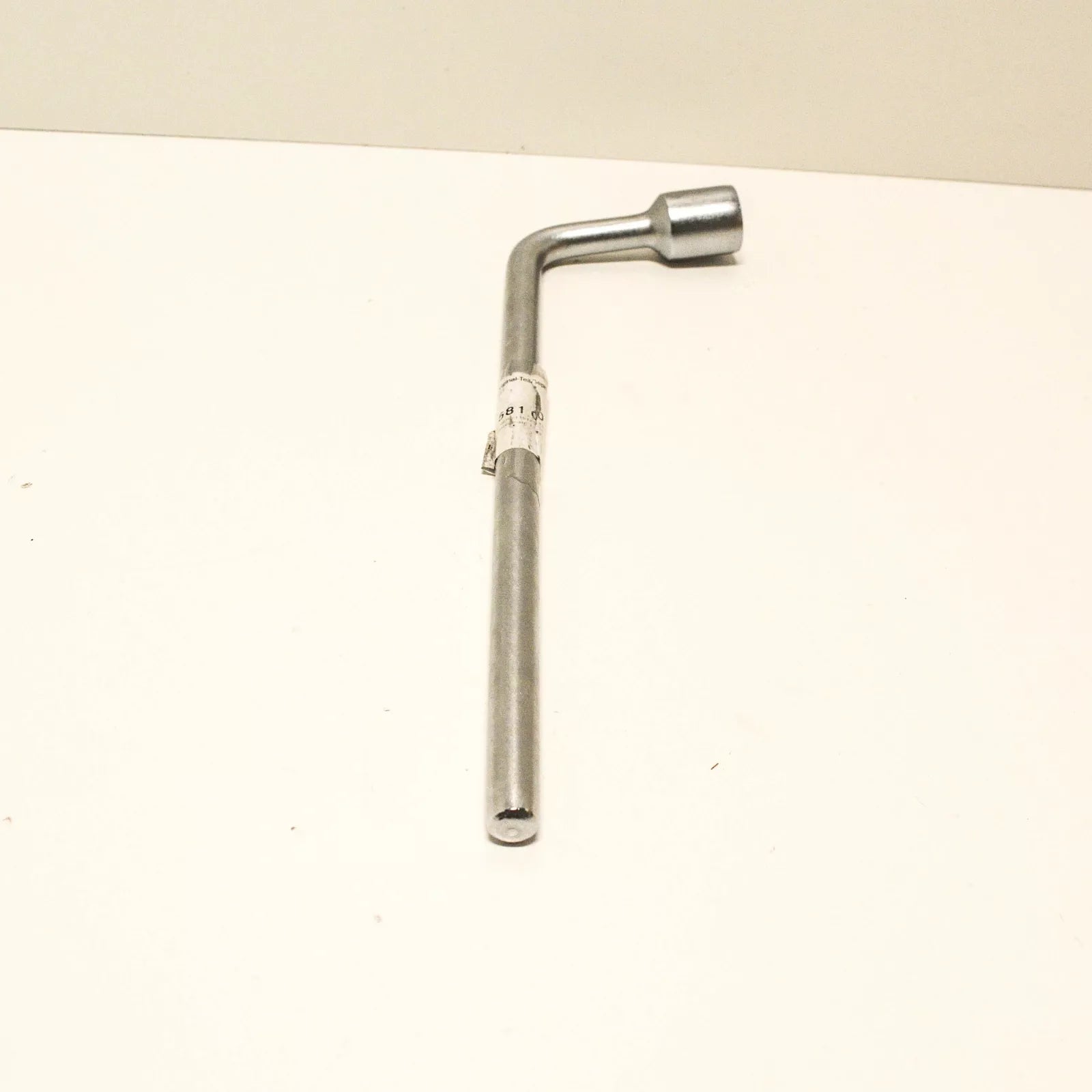 NEW MERCEDES BENZ M W164 SOCKET WRENCH A221581000164 ORIGINAL