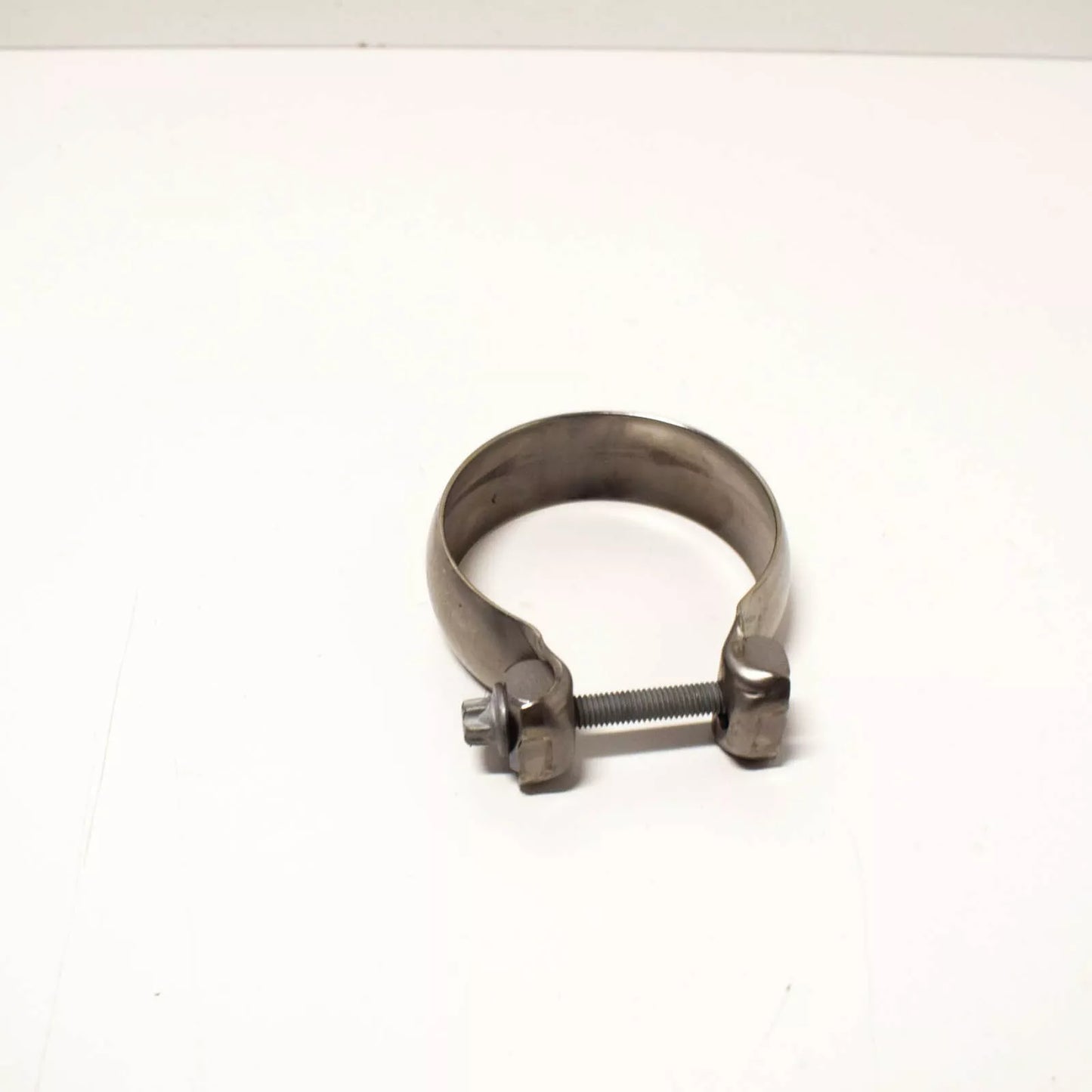 NEW MERCEDES BENZ ML W164 REAR EXHAUST PIPE CLAMP A0004901541 ORIGINAL