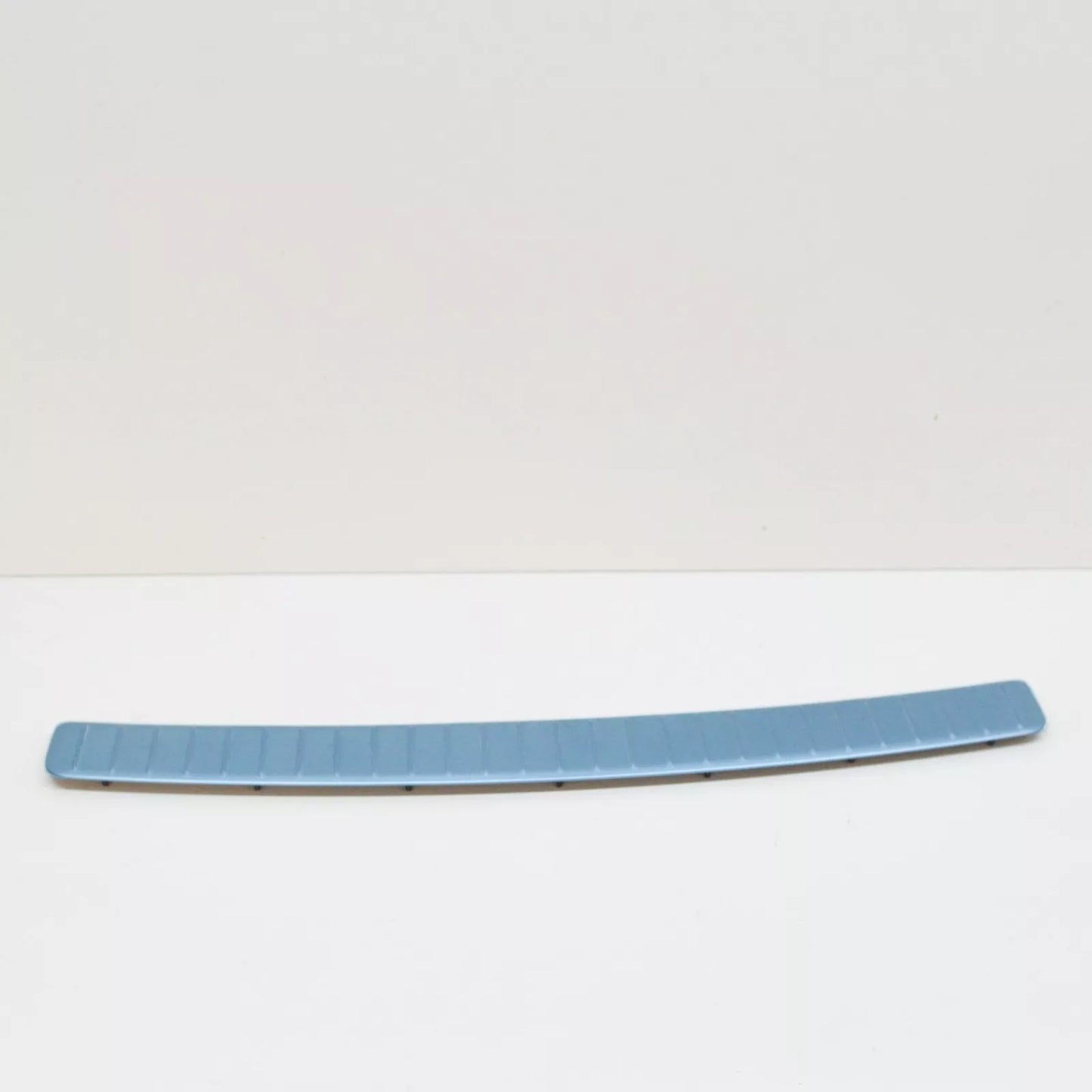 NEW MERCEDES-BENZ M-CLASS W164 REAR BUMPER SILVER LOAD PLATE TRIM A1648800111