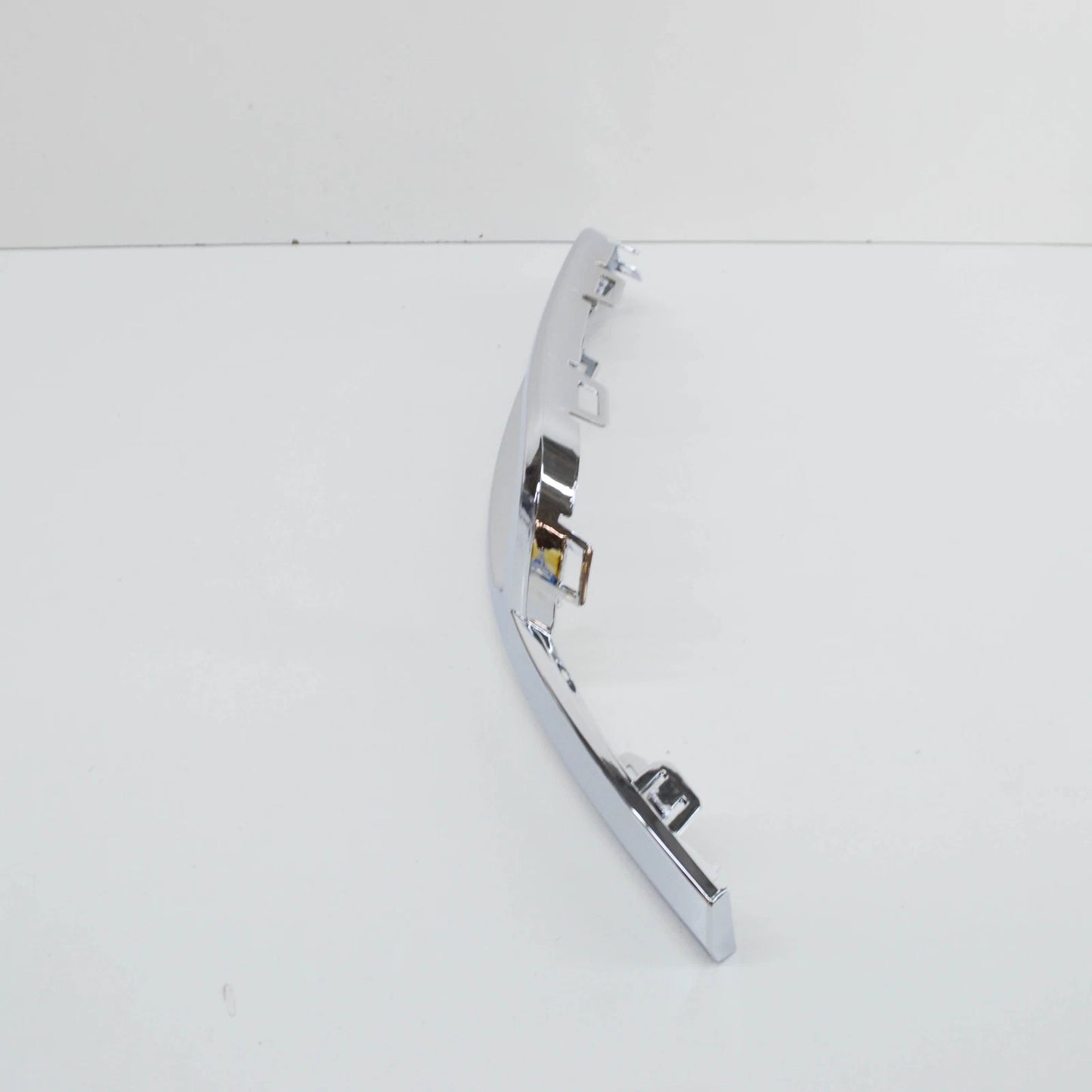 NEW VOLKSWAGEN T-ROC REAR BUMPER CHROME LEFT CORNER TRIM 2GA807833A2ZZ ORIGINAL