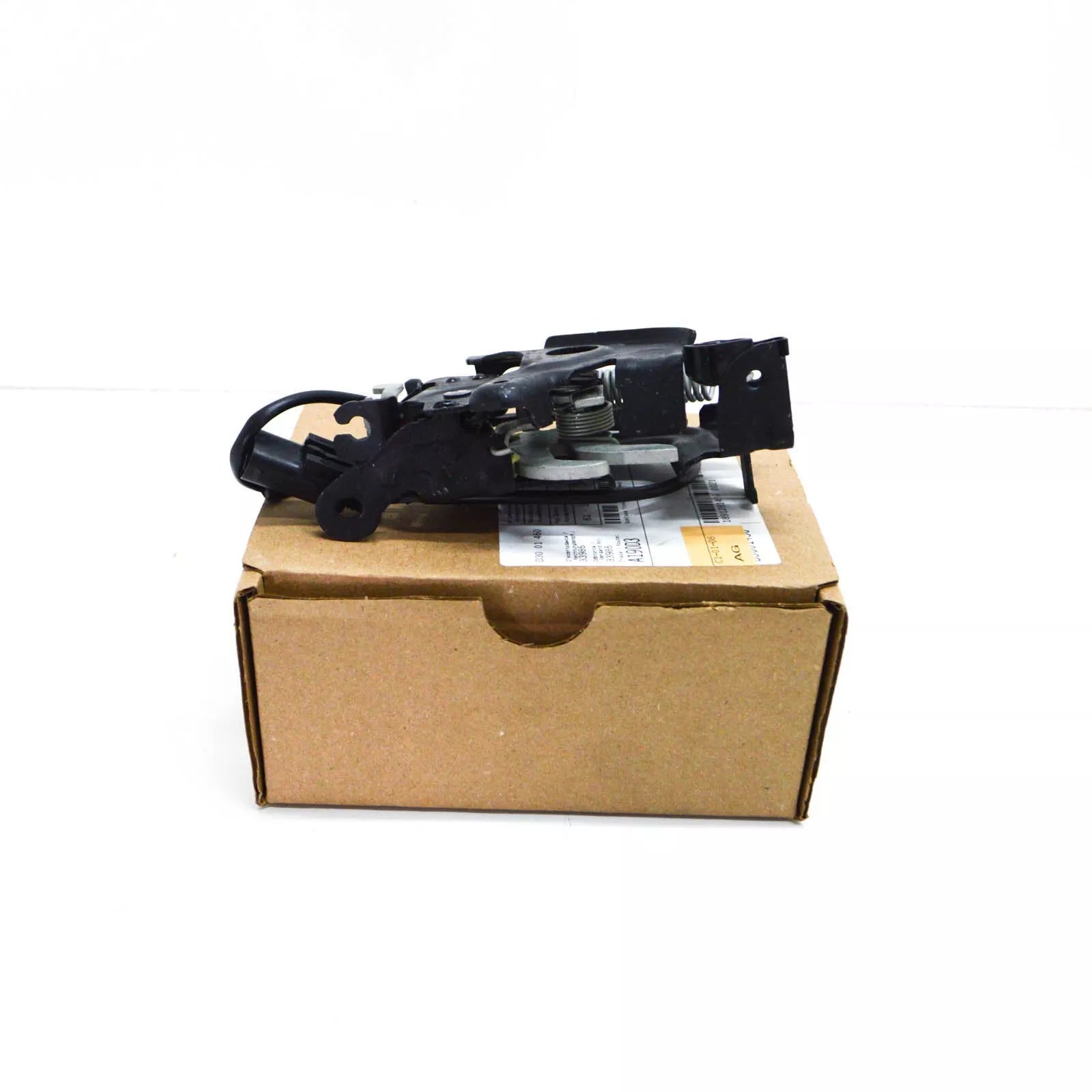 NEW BMW 7 G12 FRONT BONNET HOOD LEFT LOCK 51237347404 7347404 ORIGINAL