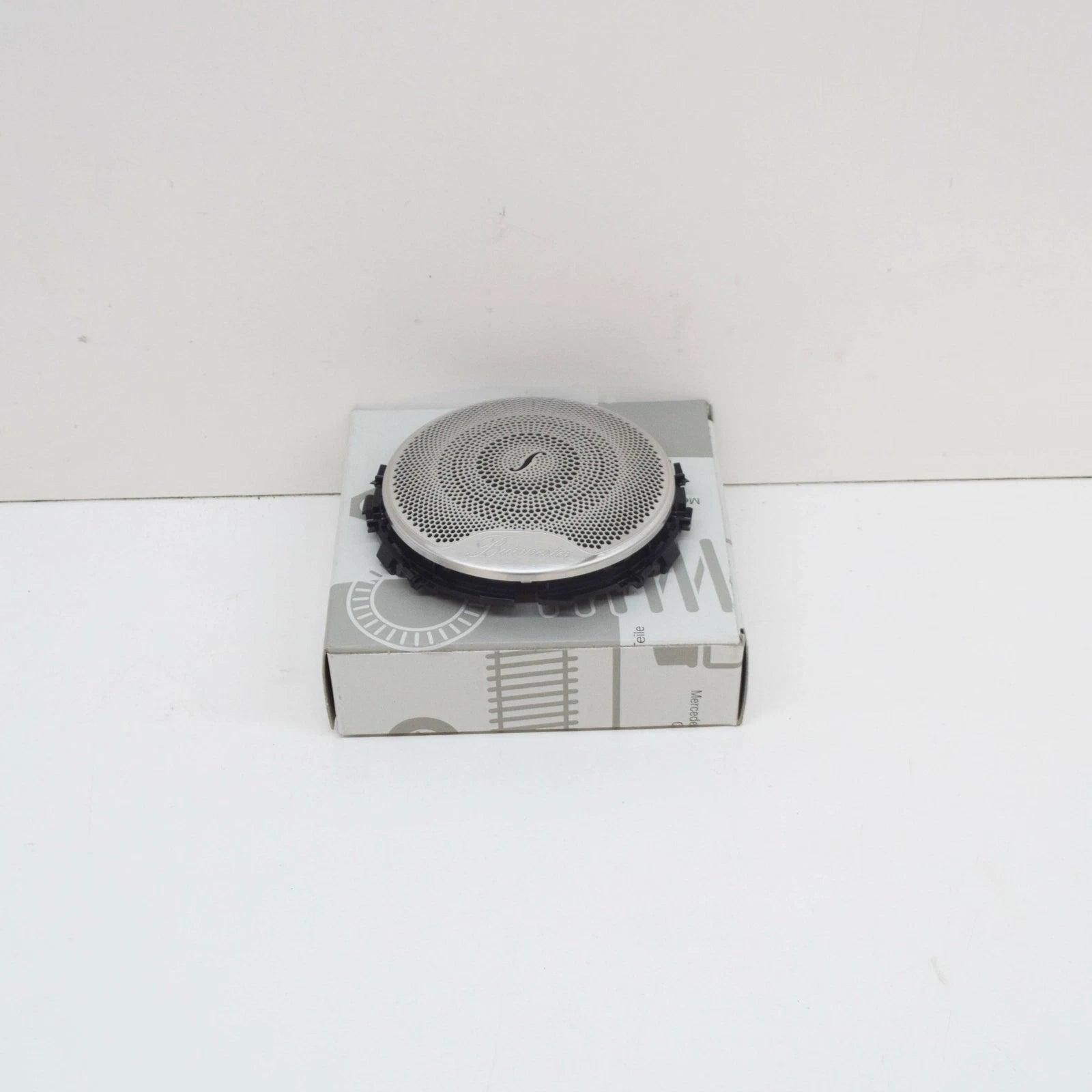 NEW MB E W213 FRONT LEFT DOOR PANEL LOUDSPEAKER COVER A2137275700