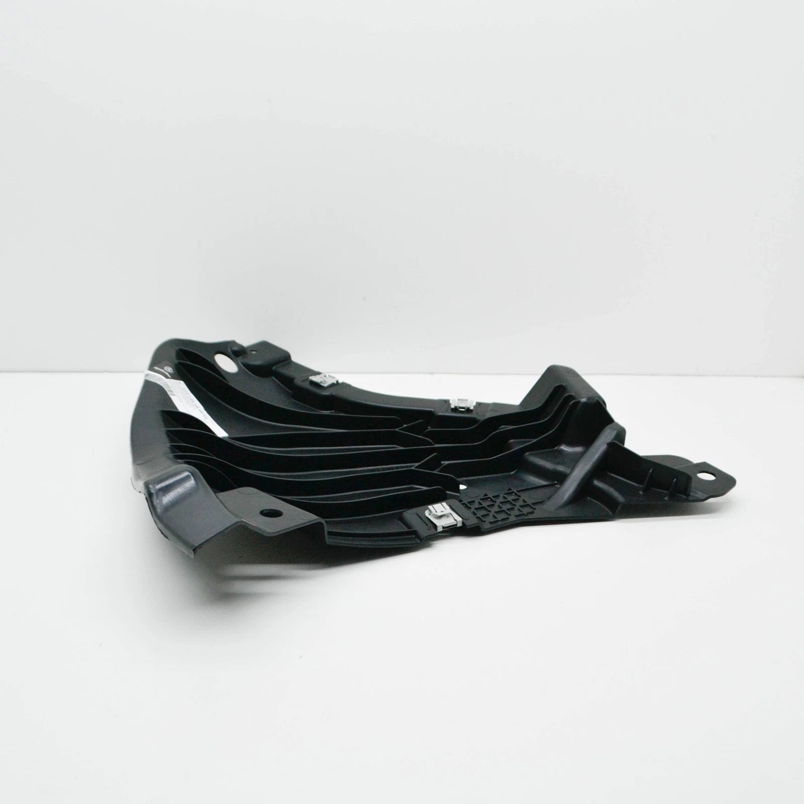 NEW MB E W213 FRONT RIGHT ENGINE COMPARTMENT UNDERCOVER A213520580064 ORIGINAL