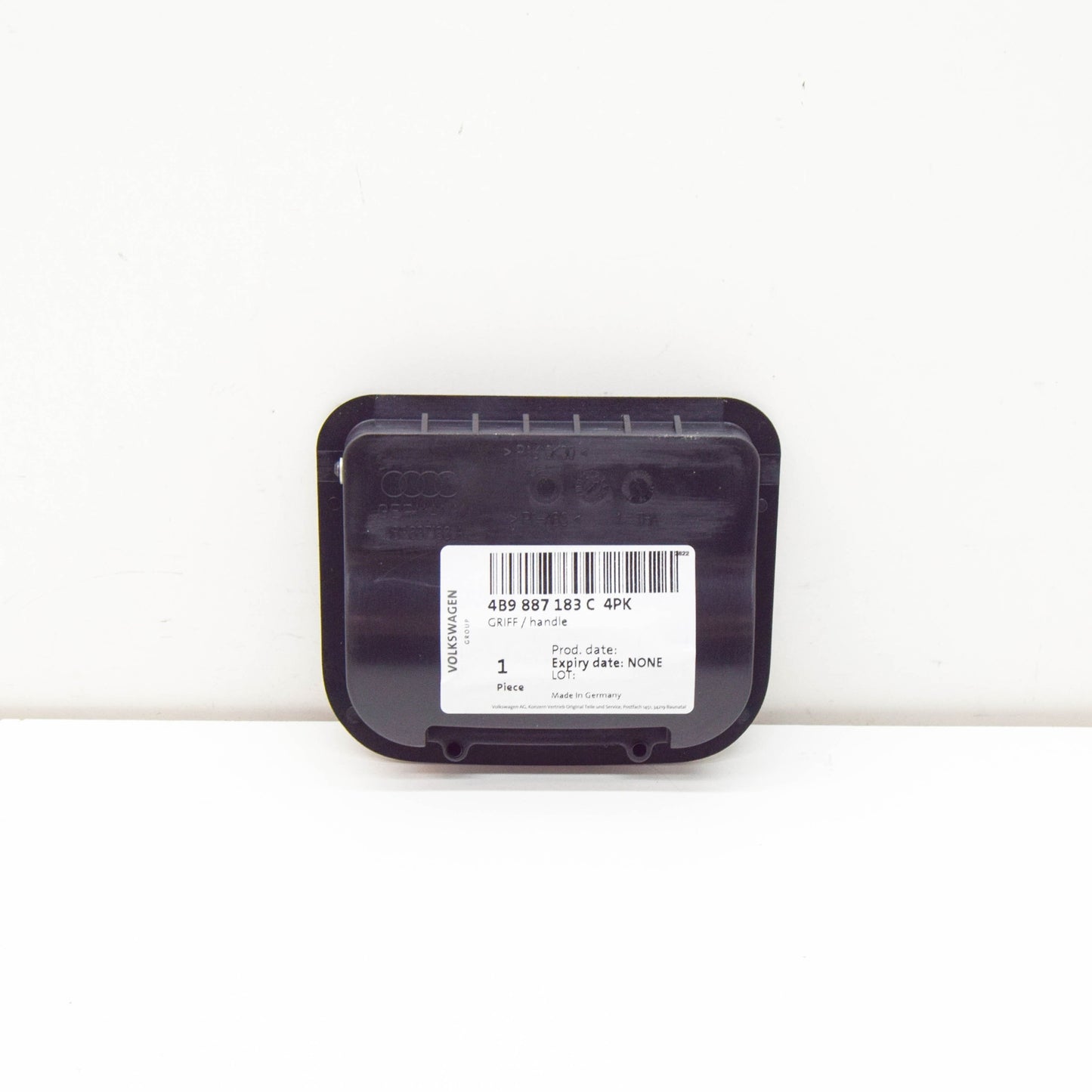 NEW AUDI A4 AVANT B8 LUGGAGE COMPARTMENT COVER HANDLE 4B9887183C4PK ORIGINAL