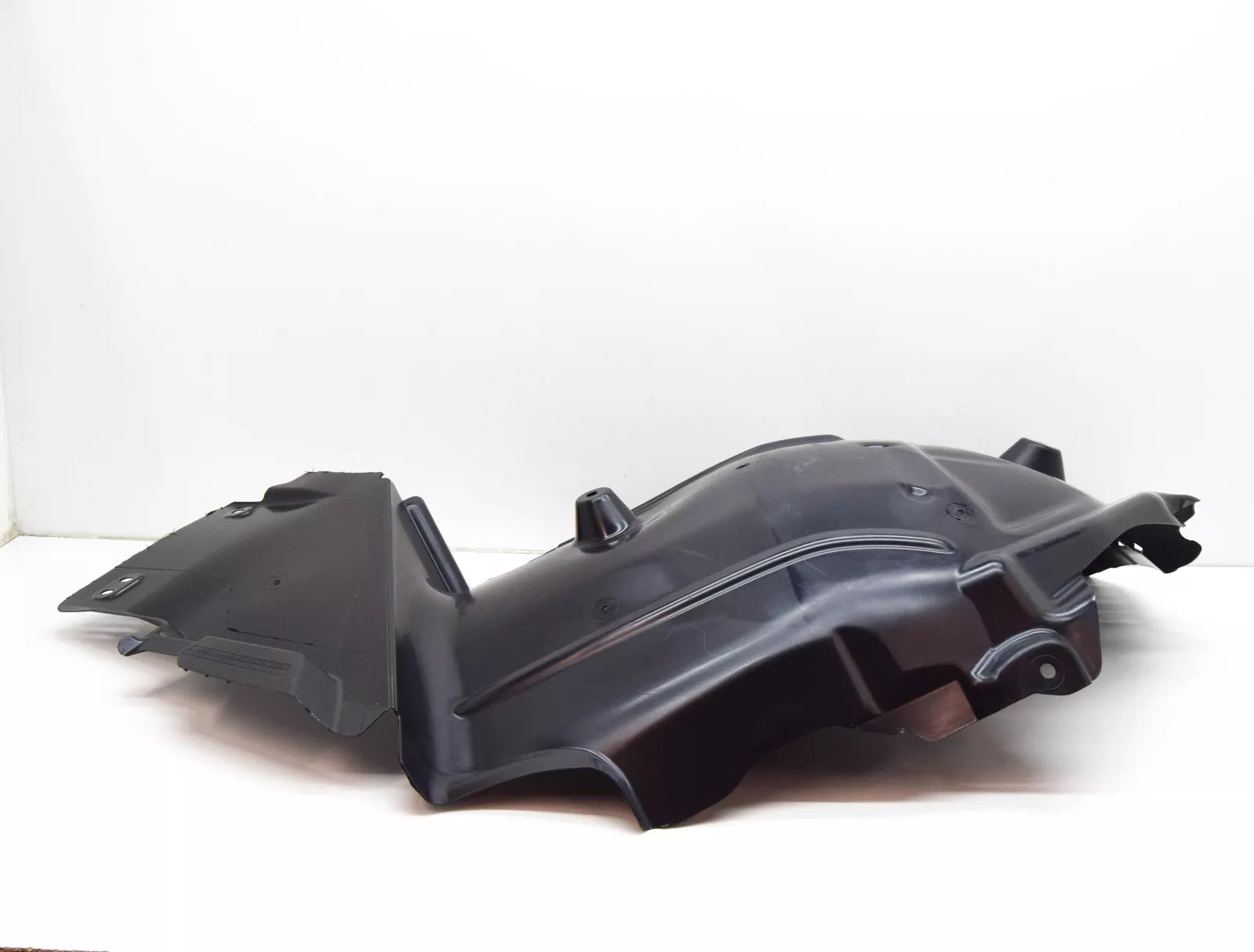 NEW MERCEDES-BENZ C W205 FRONT LEFT INNER ARCH LINER A2056913300 ORIGINAL