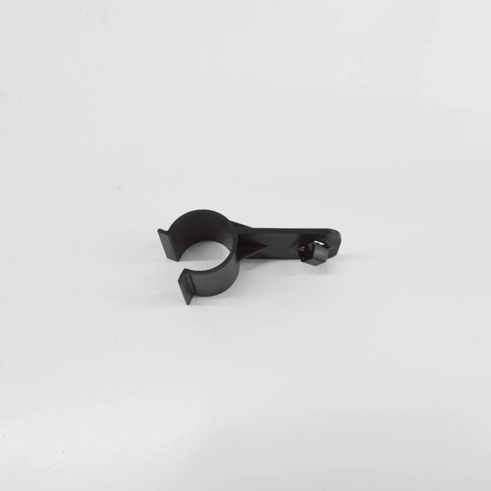 NEW BMW 3 E90 FRONT WINDSHIELD WASHER HOSE HOLDER 7123500 61667123500 ORIGINAL