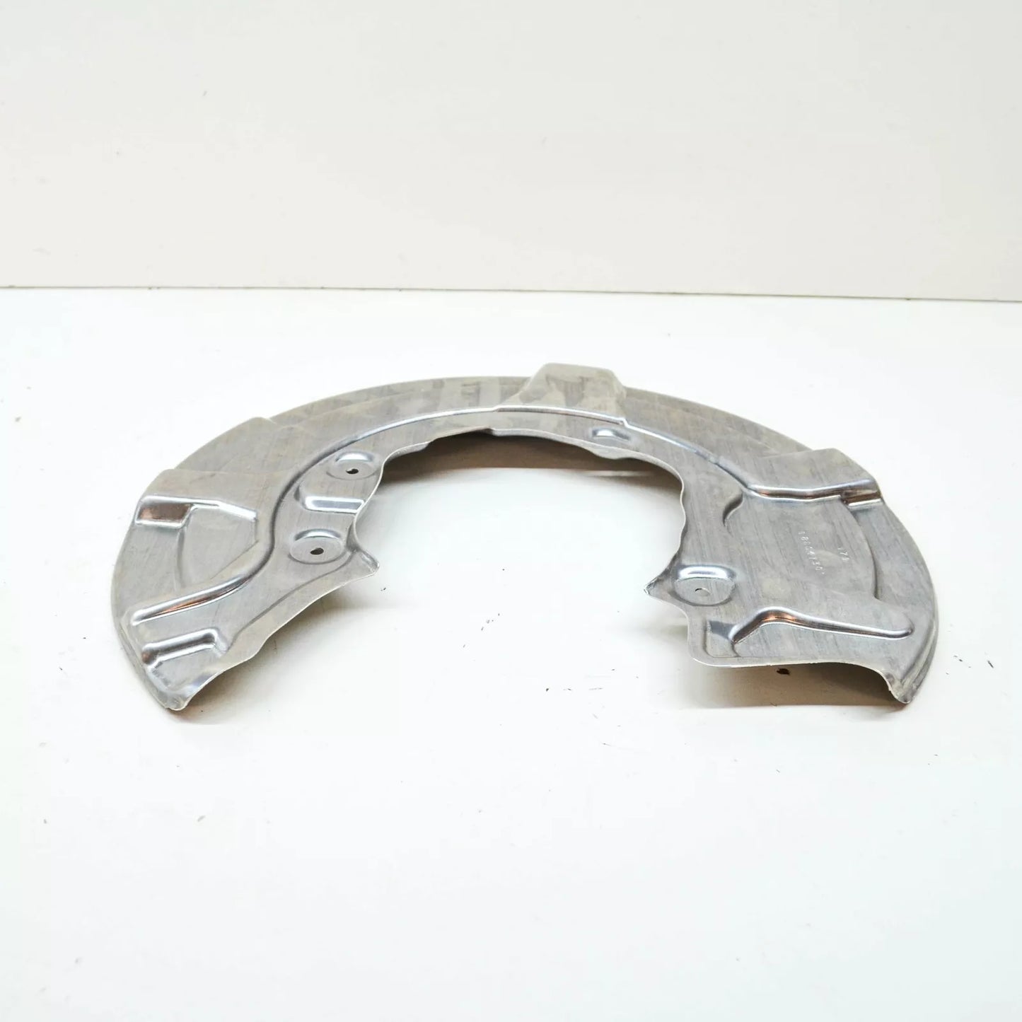 NEW BMW X5 G05 REAR LEFT BRAKE DISC PROTECTION SHIELD 34206880473 ORIGINAL