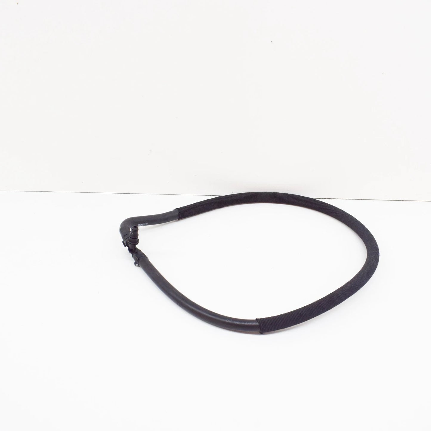 NEW MERCEDES-BENZ SL R230 AMG COOLANT BREATHER PIPE A2305010525 ORIGINAL