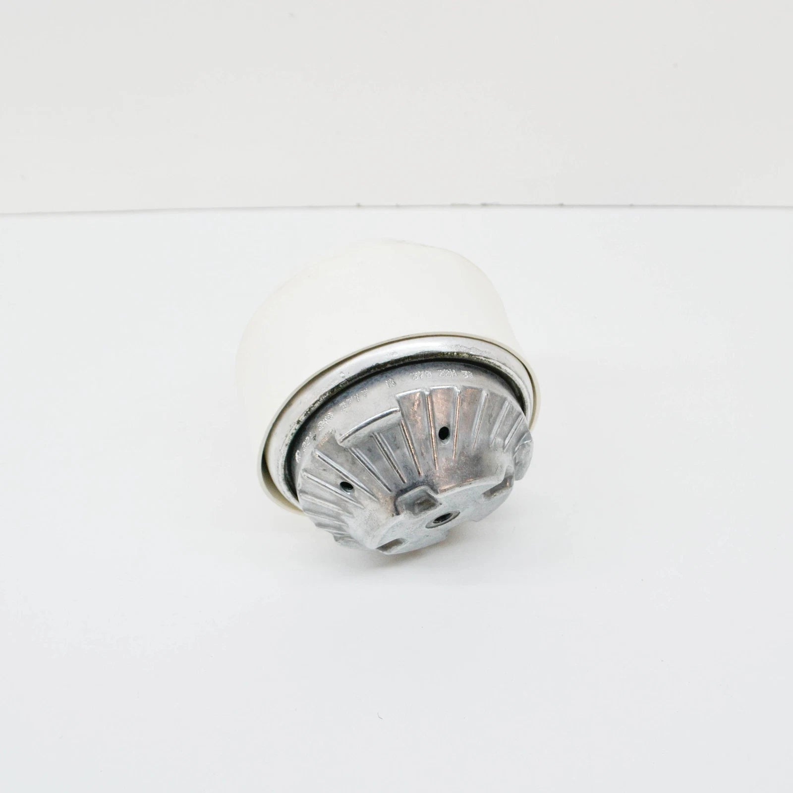 NEW MERCEDES-BENZ S W221 FRONT SIDE ENGINE MOUNT A2212403717