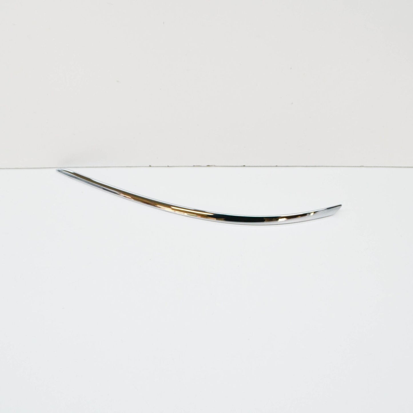 NEW MERCEDES-BENZ B W245 FRONT LEFT BUMPER MOLDING A1698851721 ORIGINAL