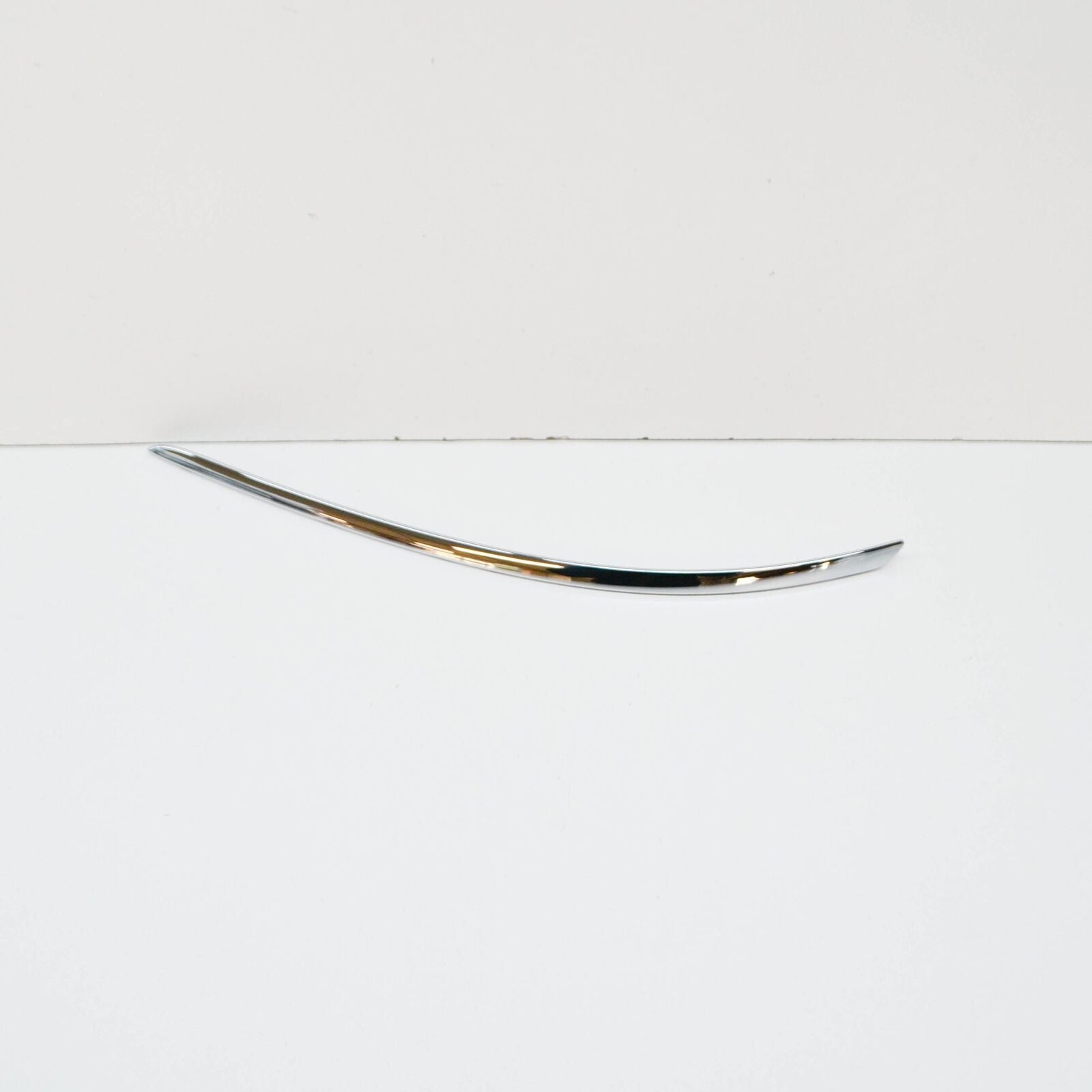 NEW MERCEDES-BENZ B W245 FRONT LEFT BUMPER MOLDING A1698851721 ORIGINAL