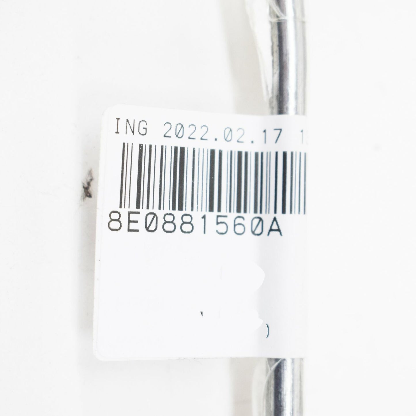 NEW AUDI A4 AVANT B7 FRONT RIGHT SEAT TRIM RETAINER 8E0881560A ORIGINAL