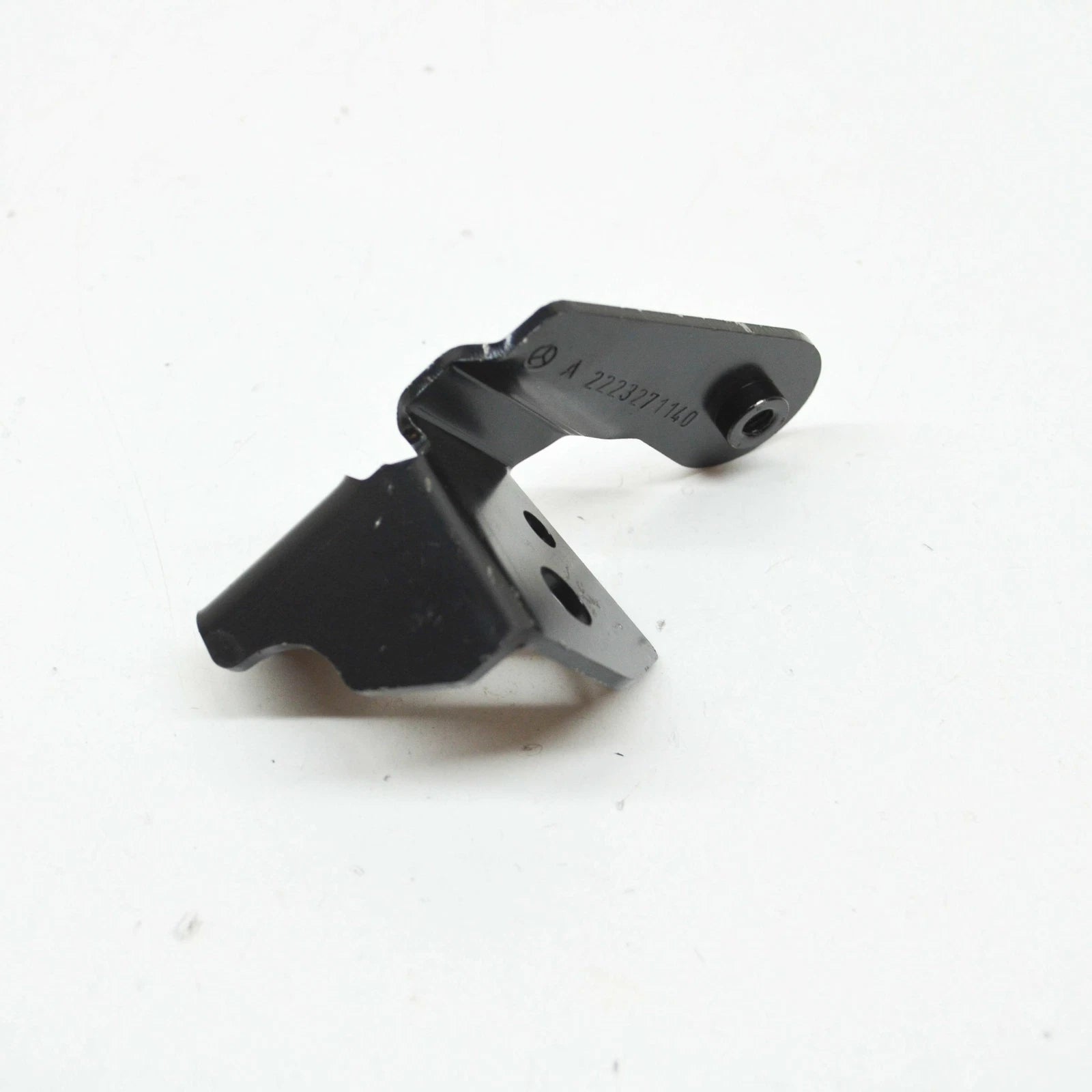 NEW MERCEDES-BENZ S W222 OIL TANK VALVE HOLDER BRACKET A2223271140 ORIGINAL