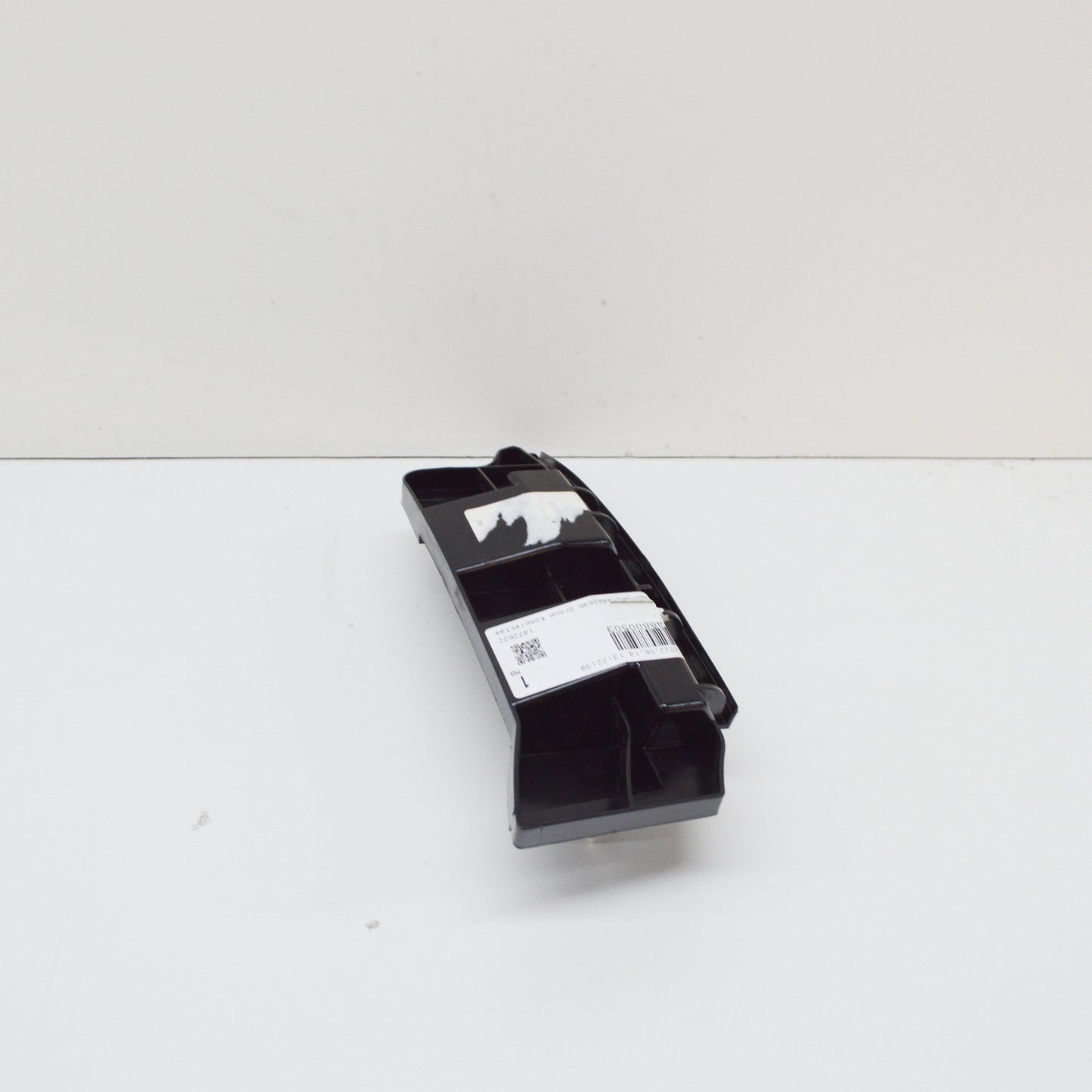 NEW MERCEDES-BENZ C W204 REAR BUMPER LEFT BASIC MOUNTING A2048800503 ORIGINAL