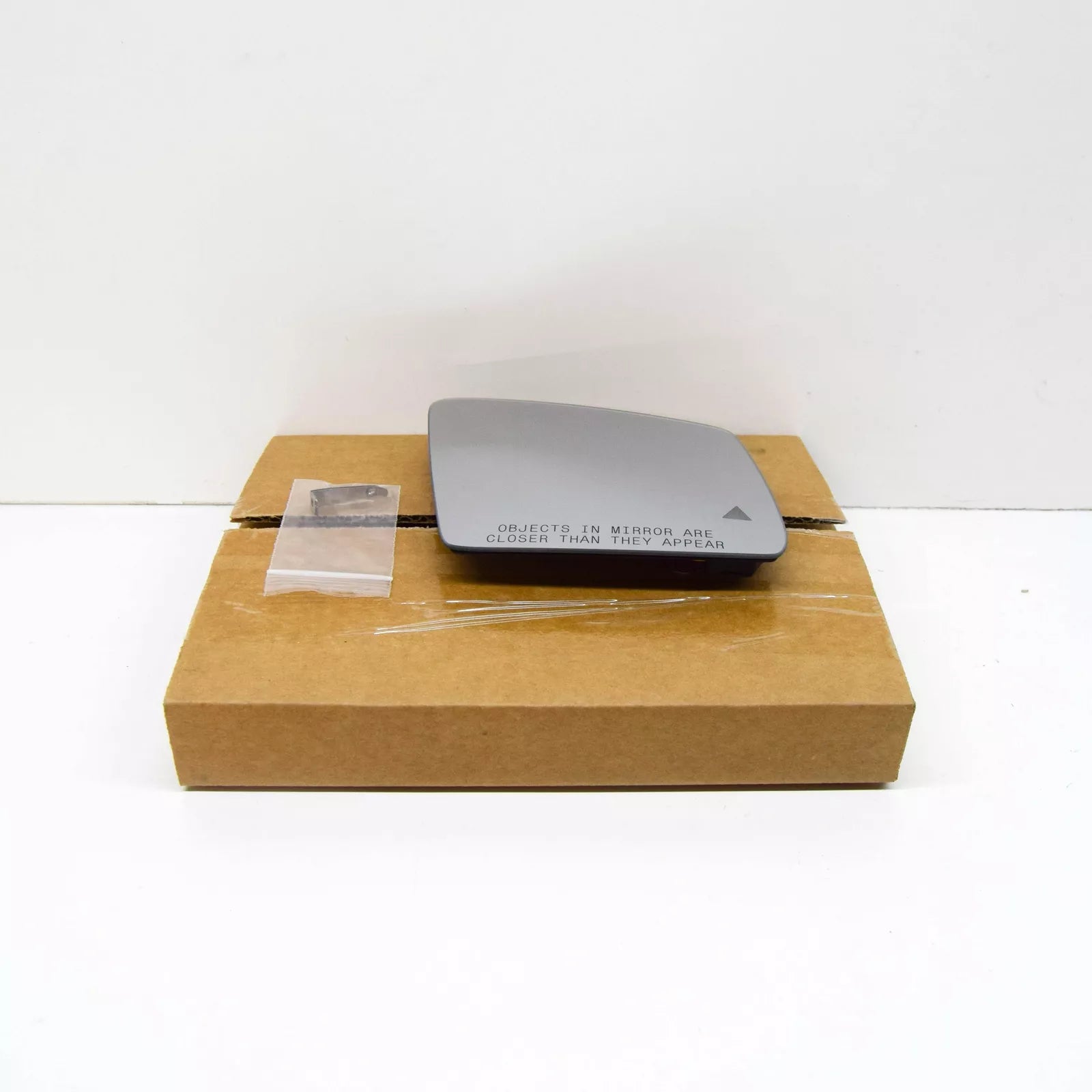 NEW MERCEDES BENZ GLS X166 FRONT RIGHT DOOR MIRROR GLASS A1668101419